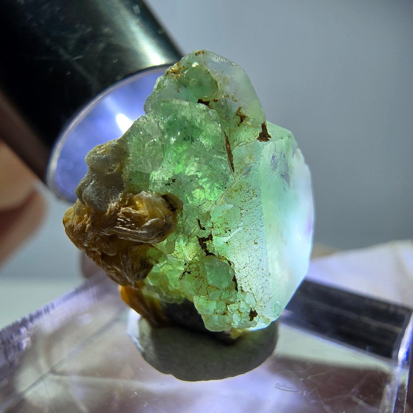 Cube de fluorite fantôme, spécimen de muscovite, Erongo, Namibie, 20 x 16 x 14 mm