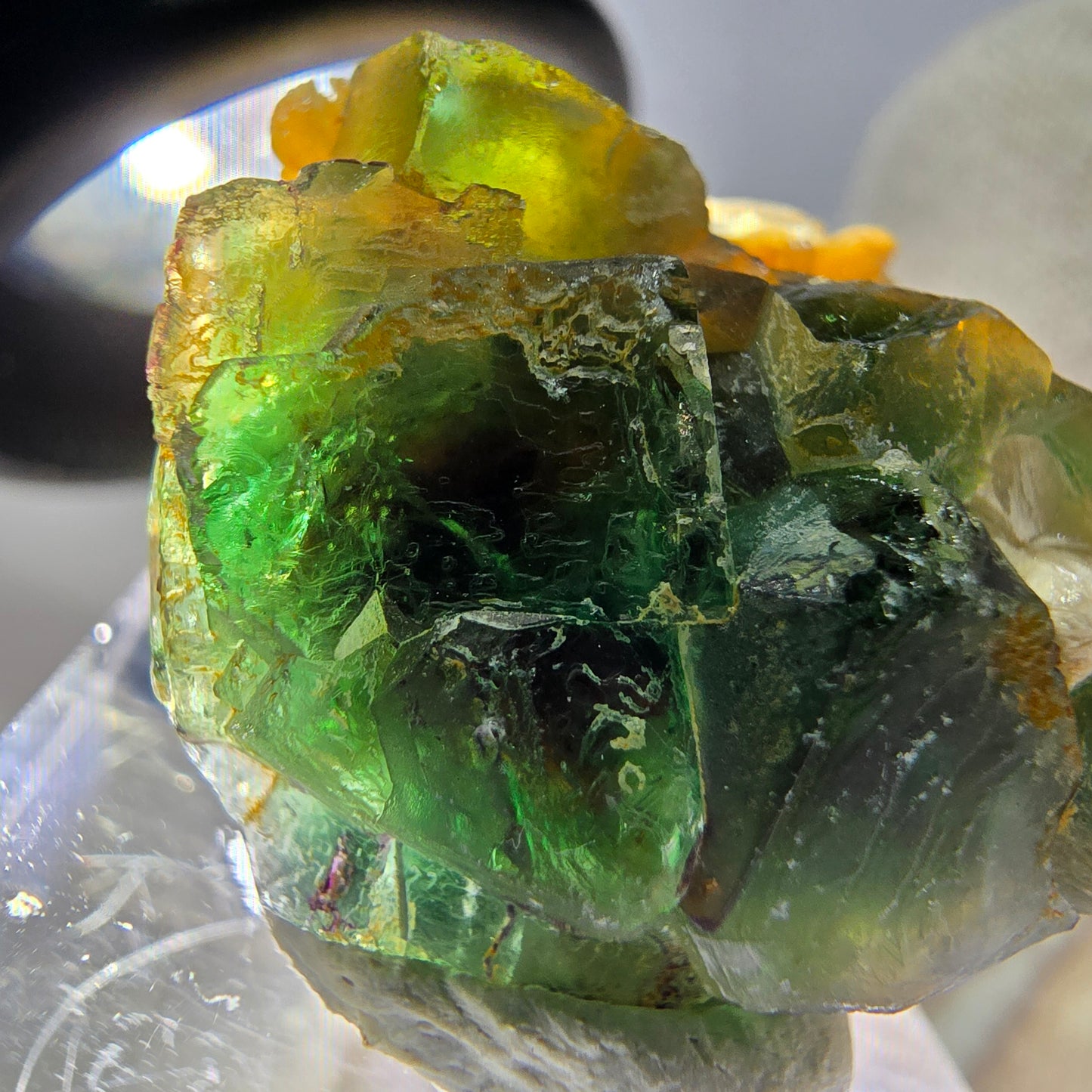 Cube de fluorite fantôme, muscovite et hyalite, spécimen d'Erongo, Namibie, 29 x 22 x 15 mm