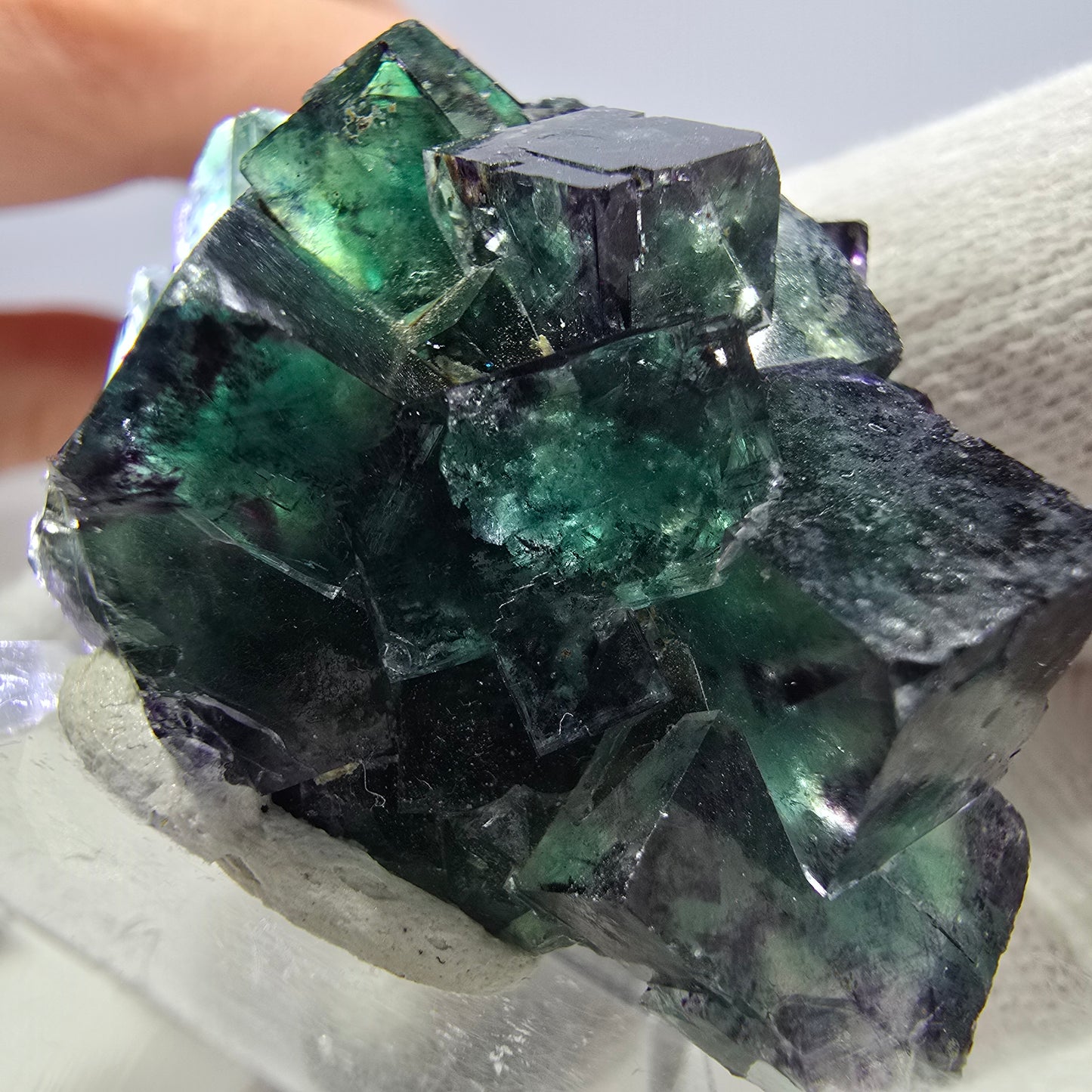Klare Phantom Fluorit Würfel Stufe zonal grün lila Okorusu, Namibia 43*35*19mm