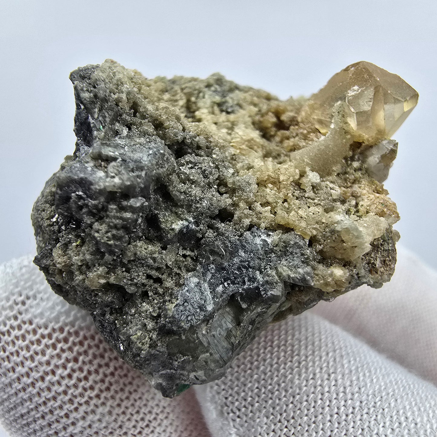 Seltene UV Calcit, Dioptas auf Quarz Stufe Kaokoveld Namibia 40*31*26mm Sammlung