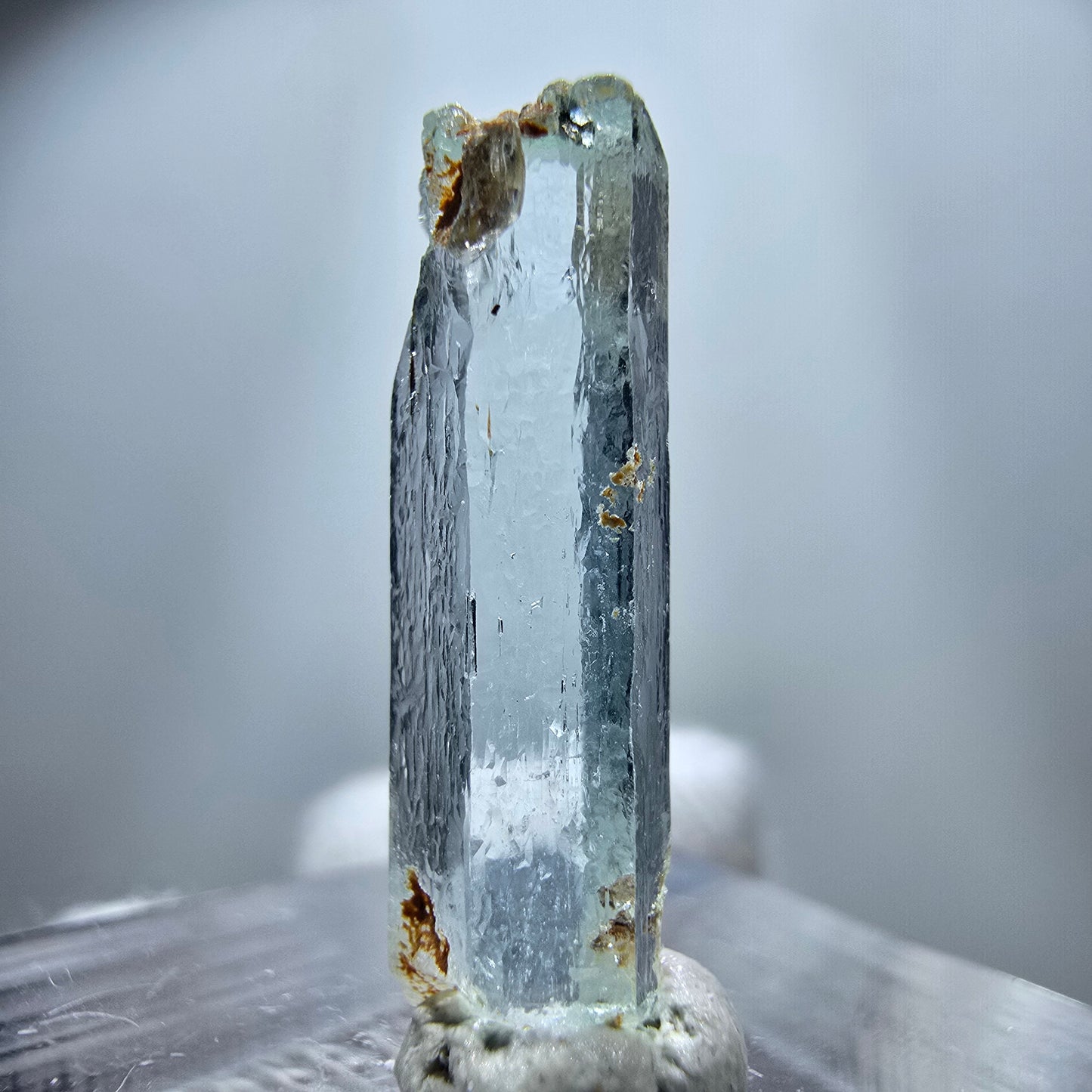 Cristal d'aigue-marine transparent X, bleu Erongo, Namibie 21*6*4mm