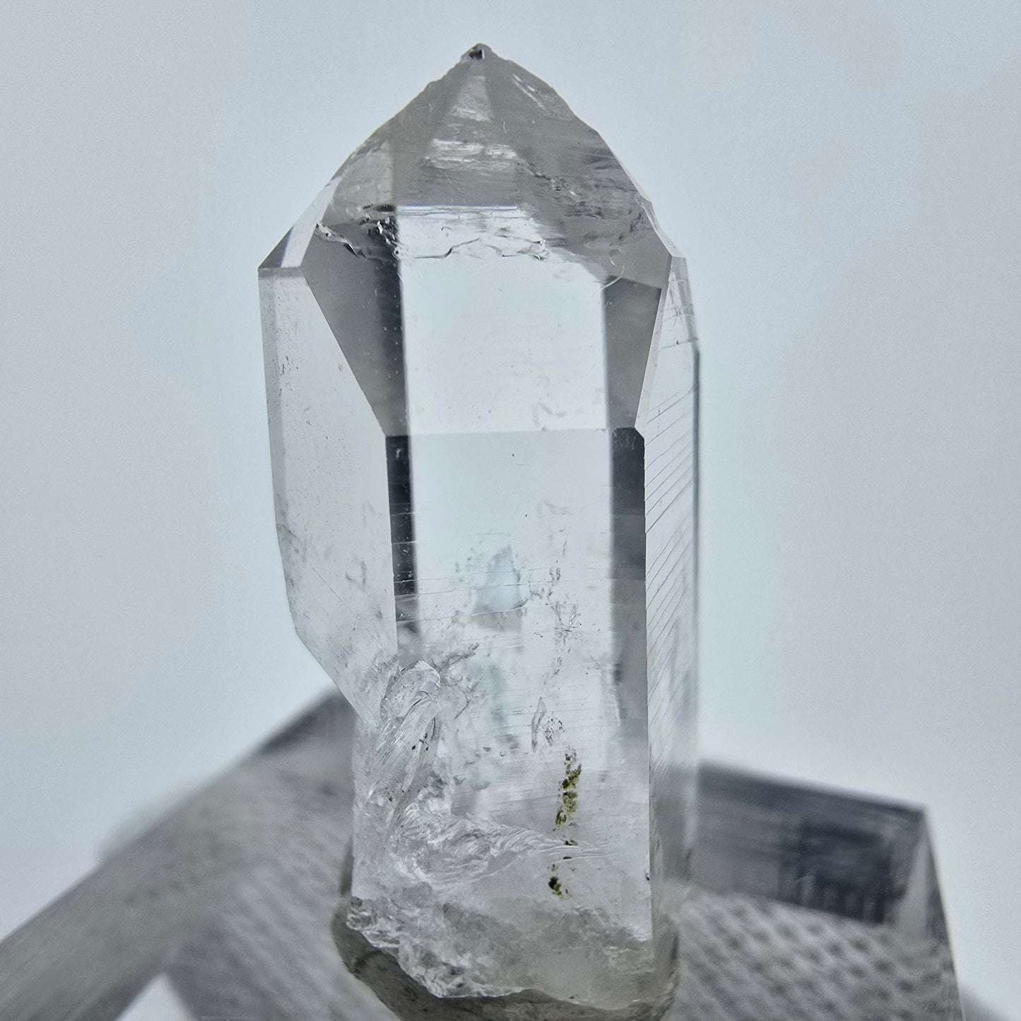 Klare Lemurian Phantom Quarz Spitze Streep Mine, Goboboseb, Namibia 29*14*11mm