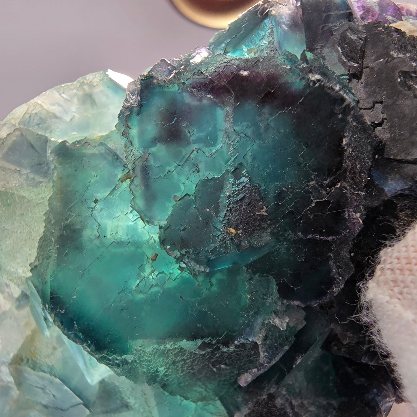 Seltene Phantom Fluorit Würfel Stufe grün lila zonar Okorusu, Namibia 76*44*23mm
