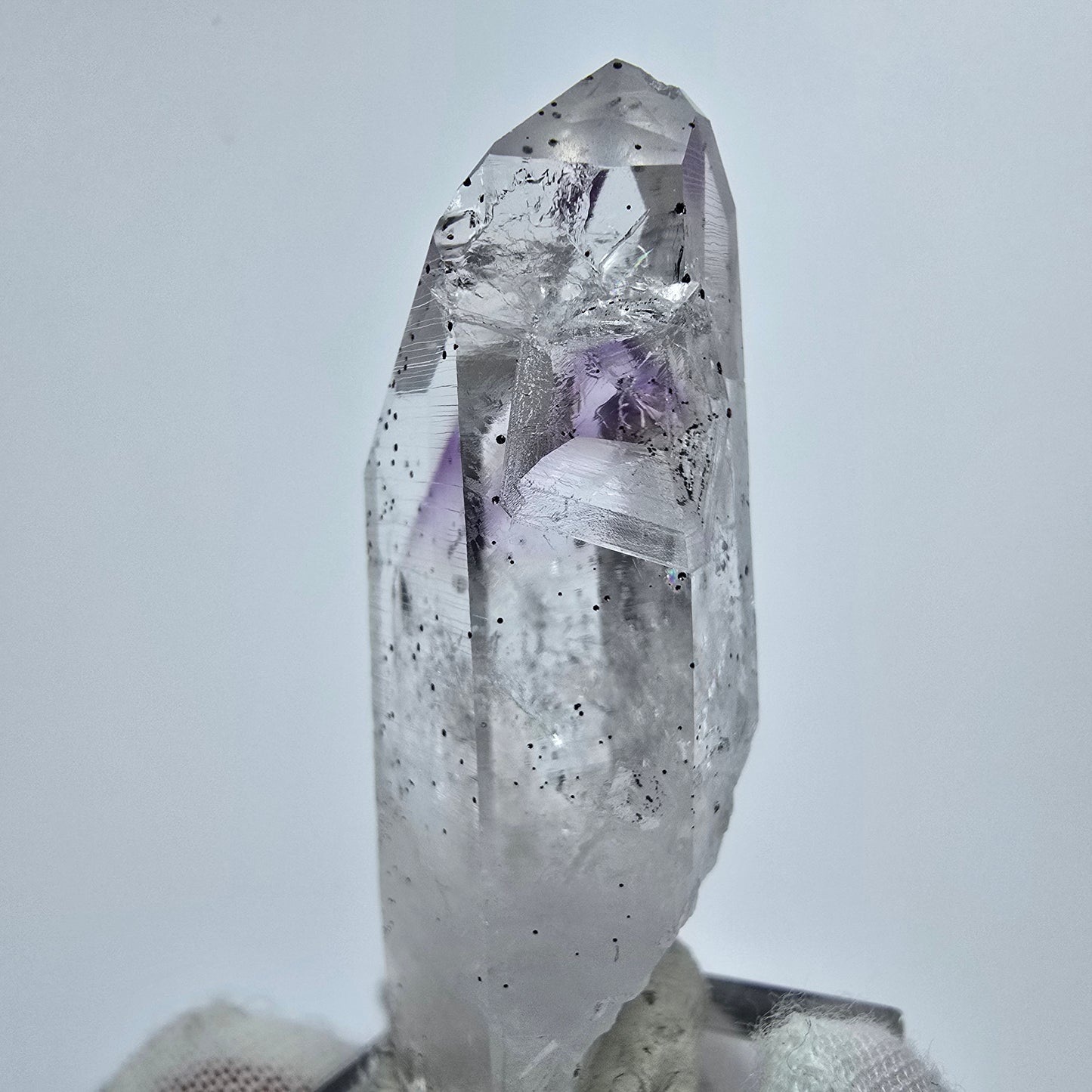 Phantom Amethyst mit Analcim, Hämatit Streep Mine Goboboseb Namibia 55*18*16mm