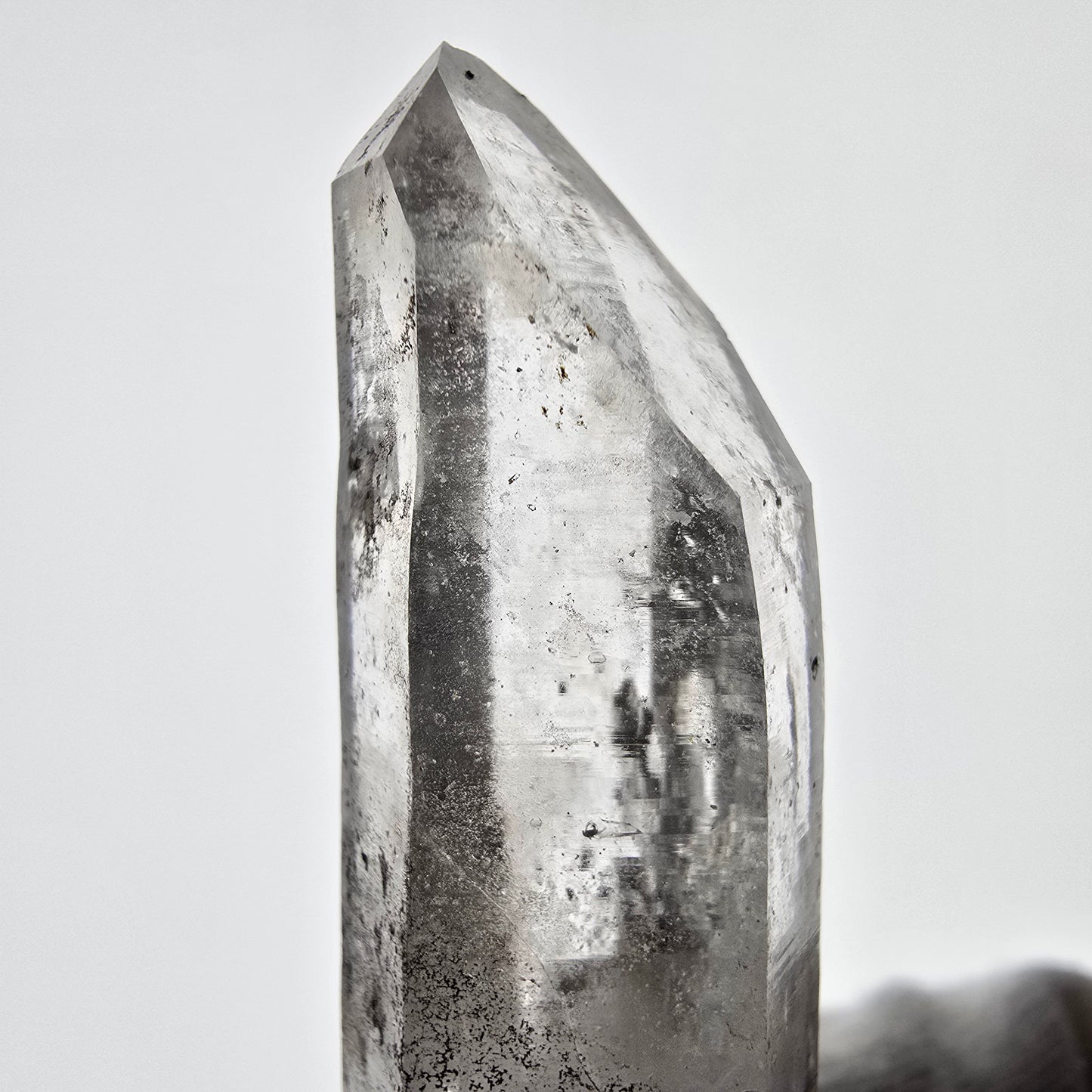 Sceptre de poche Saint-Valentin en quartz fumé fantôme squelette, Namibie 64 x 19 x 18 mm