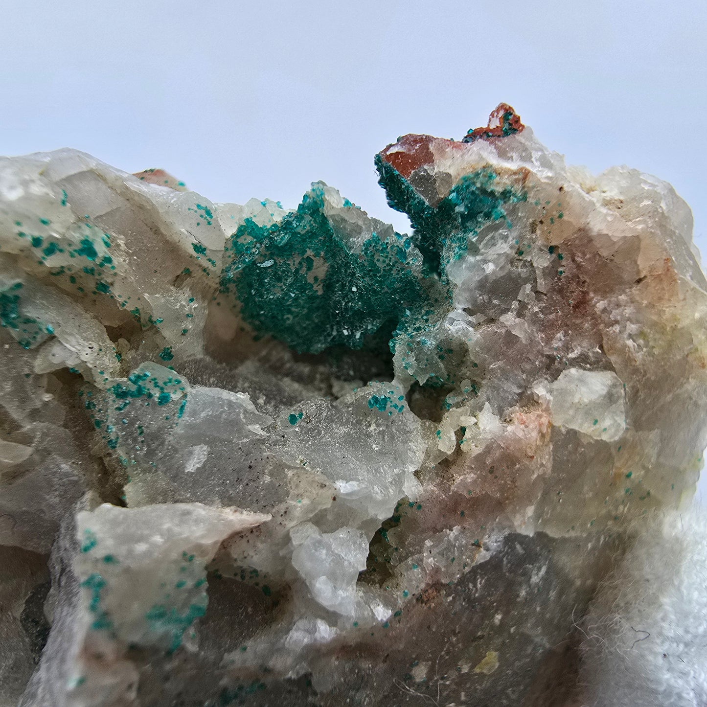 Seltene Dioptas auf Quarz Stufe Kaokoveld, Namibia 56*49*42mm Mineraliensammlung