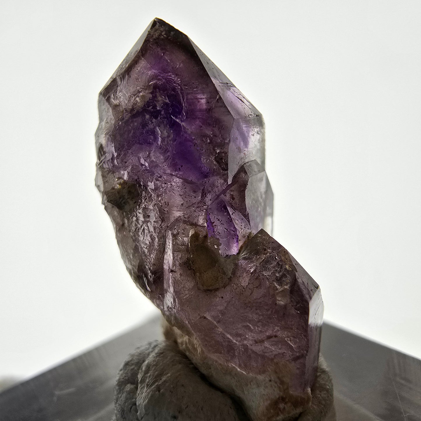 Rare spécimen de sceptre d'améthyste fantôme, Brandberg, Namibie, 25 x 15 x 10 mm