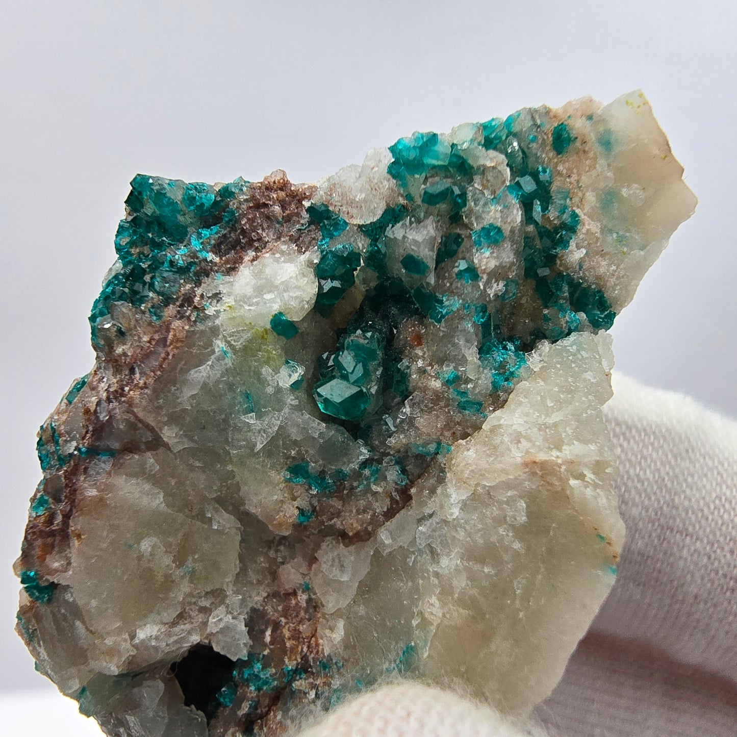 Seltene Dioptas auf Quarz Stufe Kaokoveld, Namibia 50*23*23mm Mineraliensammlung