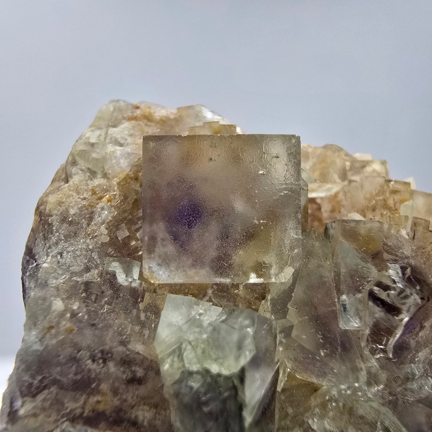 Seltene UV Phantom Fluorit Würfel, Quarz Stufe Brandberg, Namibia 59*39*20mm