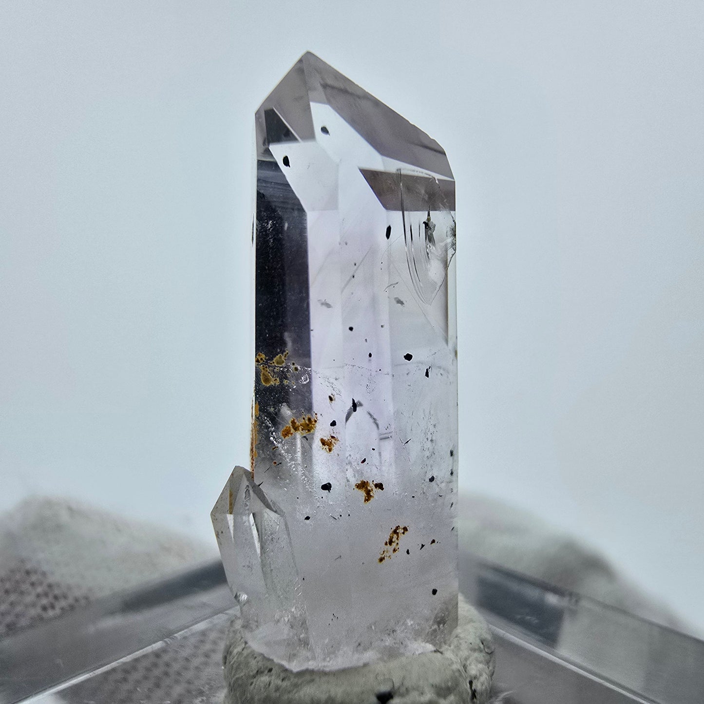 Phantom Amethyst Kristall mit Hämatit Streep Mine Goboboseb Namibia 25*10*8mm