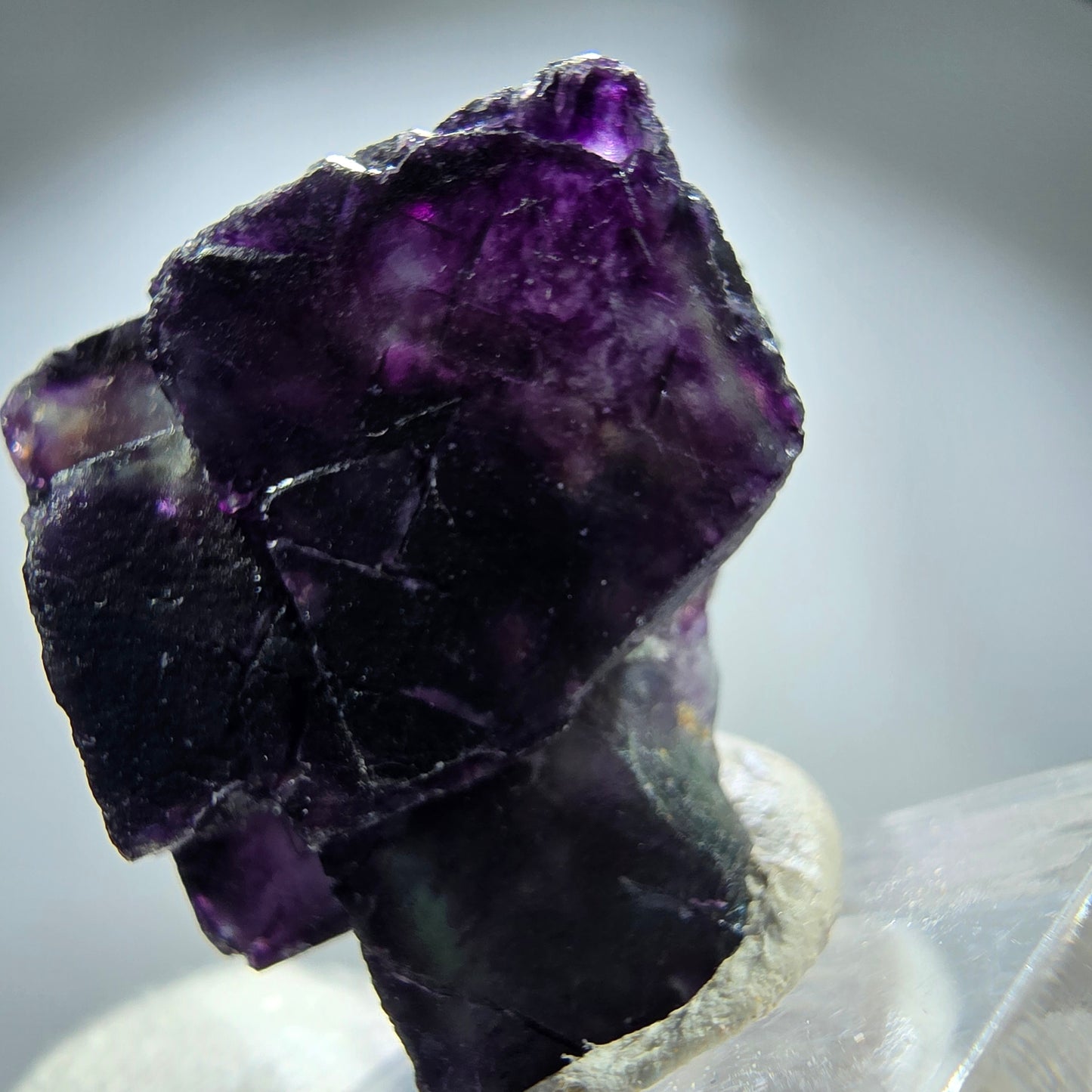 Spécimen rare de cube de fluorite fantôme, vert zonal et violet, Okorusu, Namibie, 31 x 27 x 21 mm