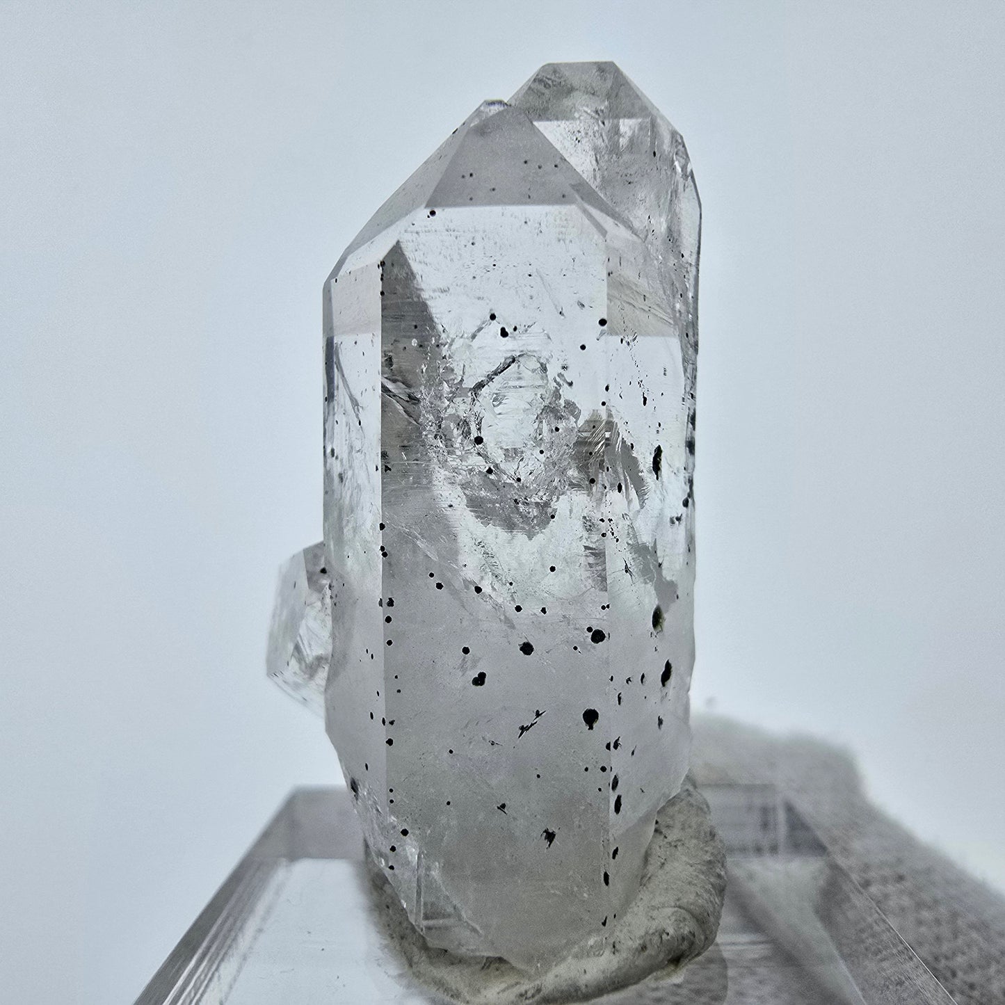 Cristal de quartz hématite fantôme transparent, Streep Mine, Goboboseb, Namibie, 35 x 19 x 16 mm