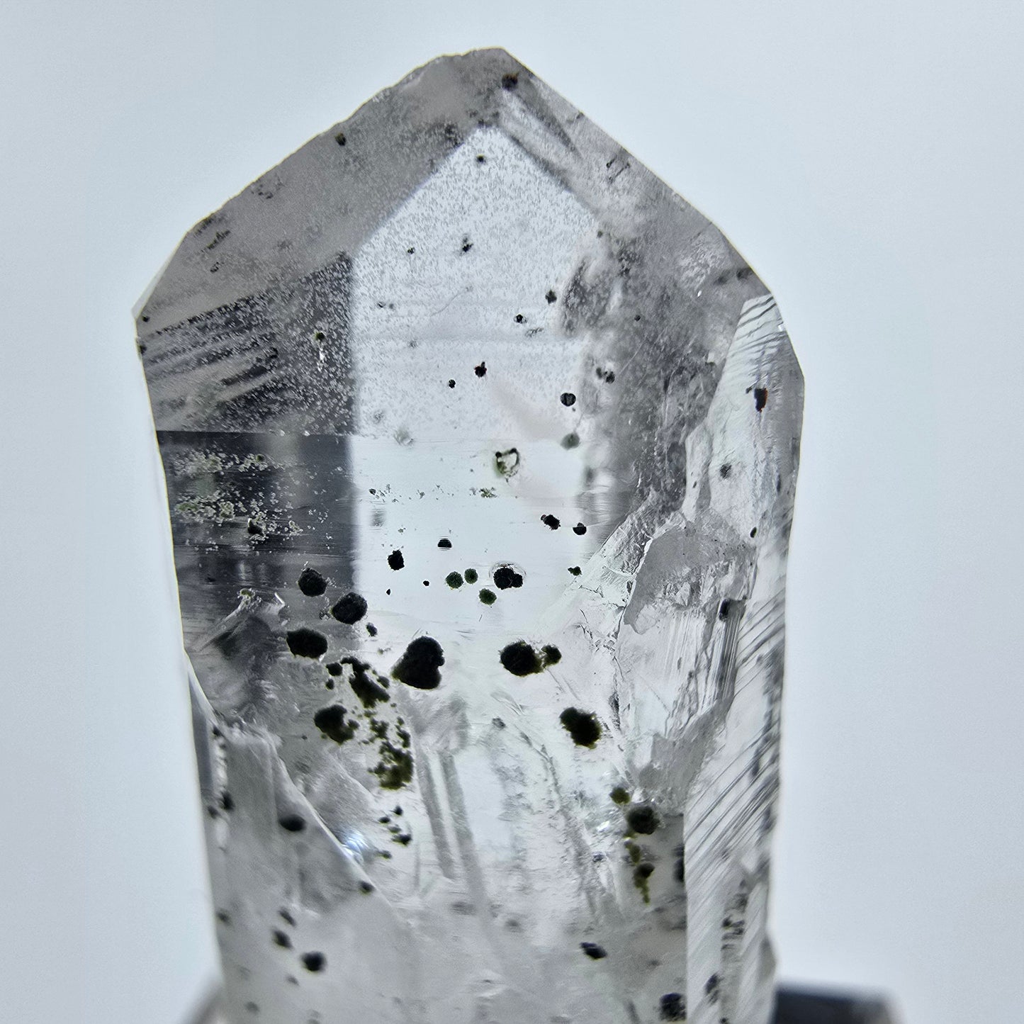 Phantom Amethyst Kristall mit Hämatit Streep Mine Goboboseb Namibia 37*16*11mm