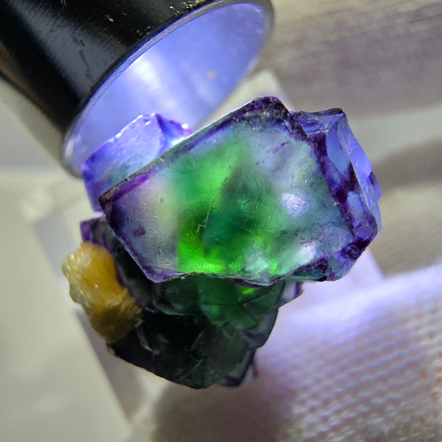 Fluorite fantôme zonale, muscovite, tourmaline Schörl, quartz fumé Erongo, Namibie 27*20*17 mm
