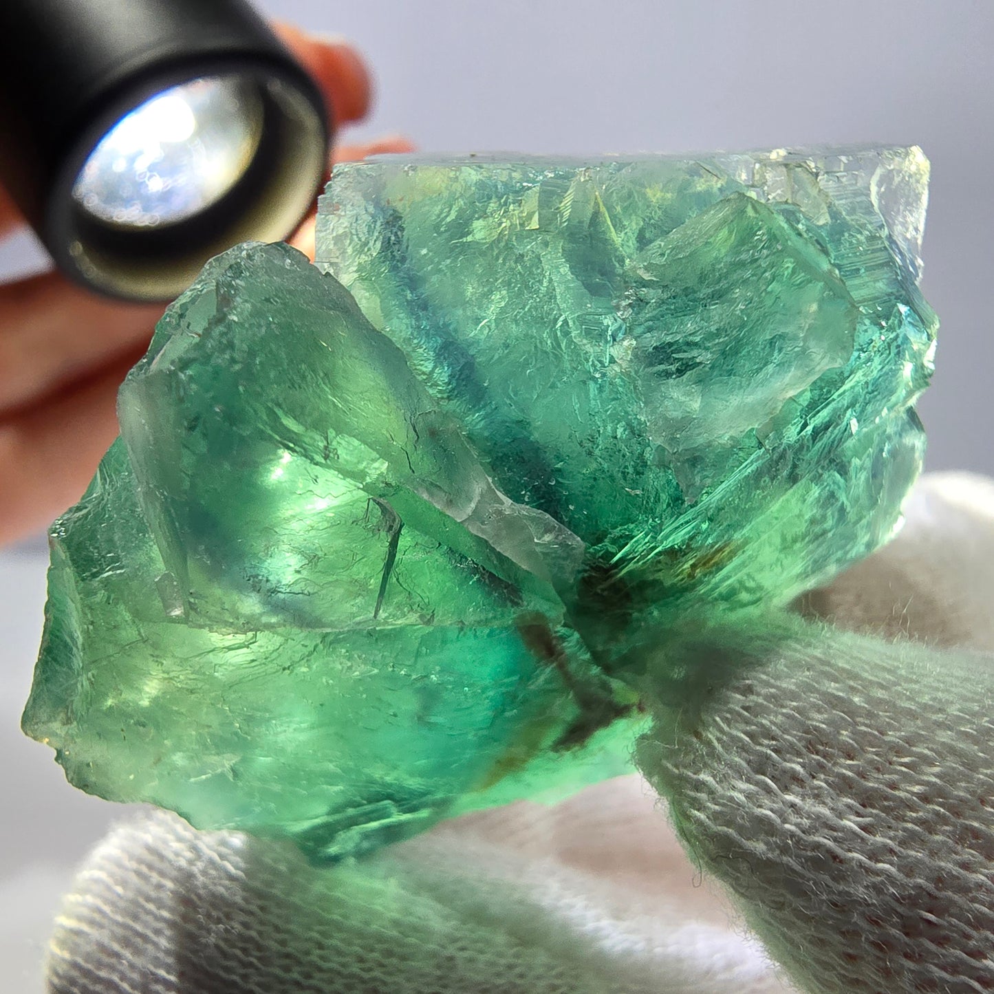 Rare spécimen de cube de fluorite fantôme, parqueté vert Okorusu, Namibie, 48 x 32 x 27 mm