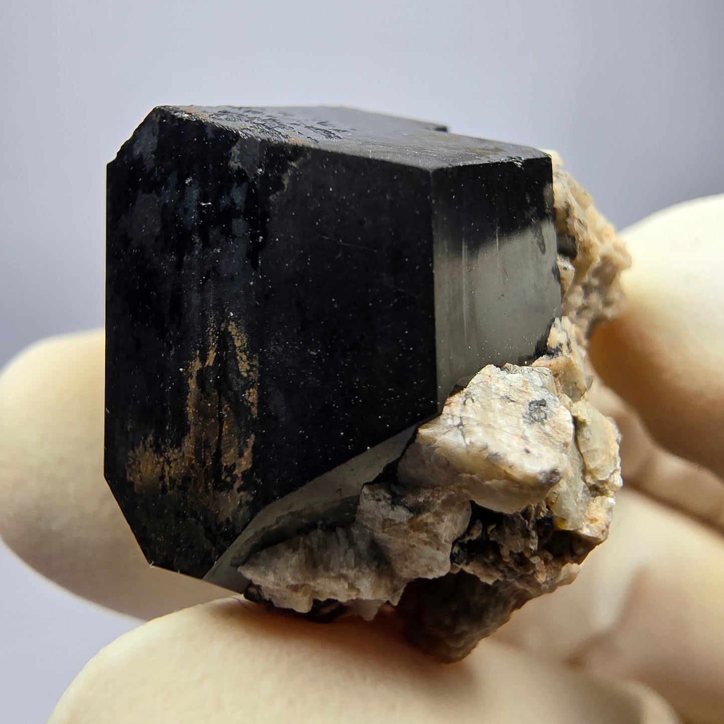 Symm. Schörl Turmalin Orthoklas Hyalit Stufe Erongo, Namibia 24*23*20mm Sammlung
