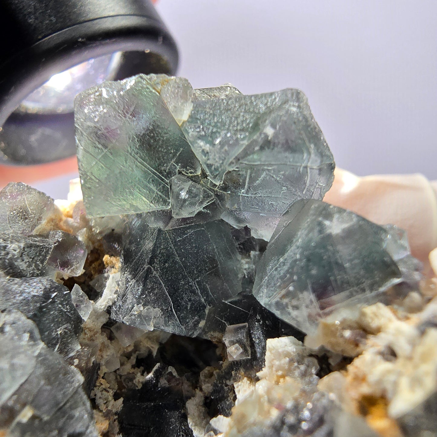 Rare cube de fluorite fantôme, spécimen de quartz vert violet Okorusu Namibie 47*46*37 mm