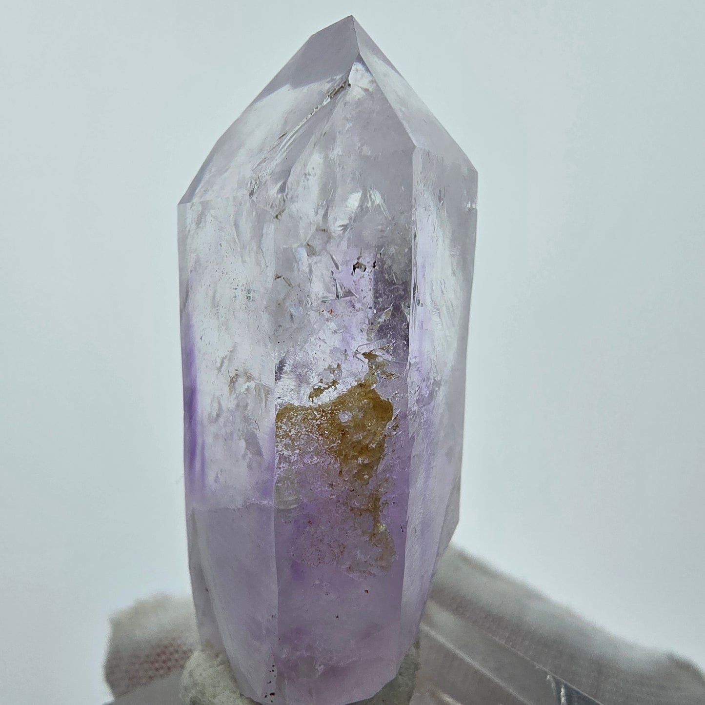 Enhydro Phantom Amethyst mit Hämatit Streep Mine Goboboseb Namibia 51*23*20mm