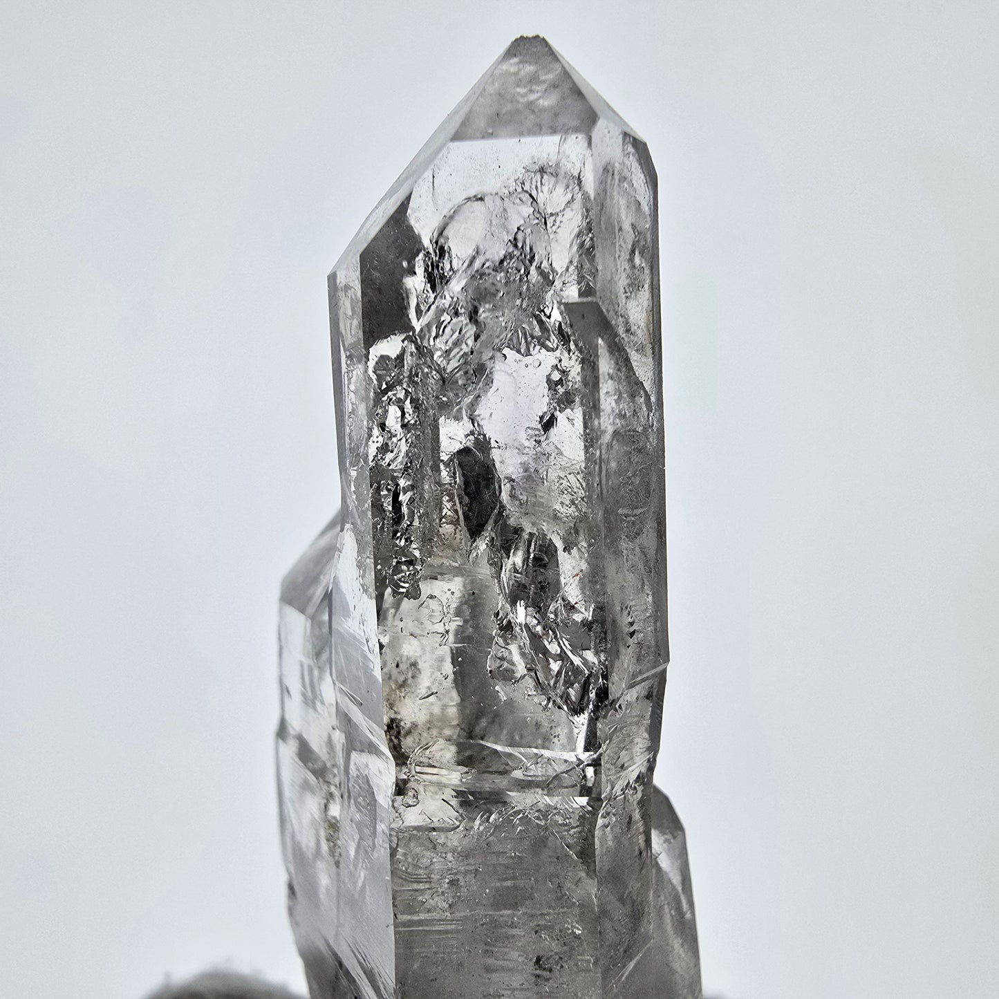 Sceptre fantôme squelette en quartz fumé, poche Saint-Valentin, Namibie, 70 x 34 x 18 mm