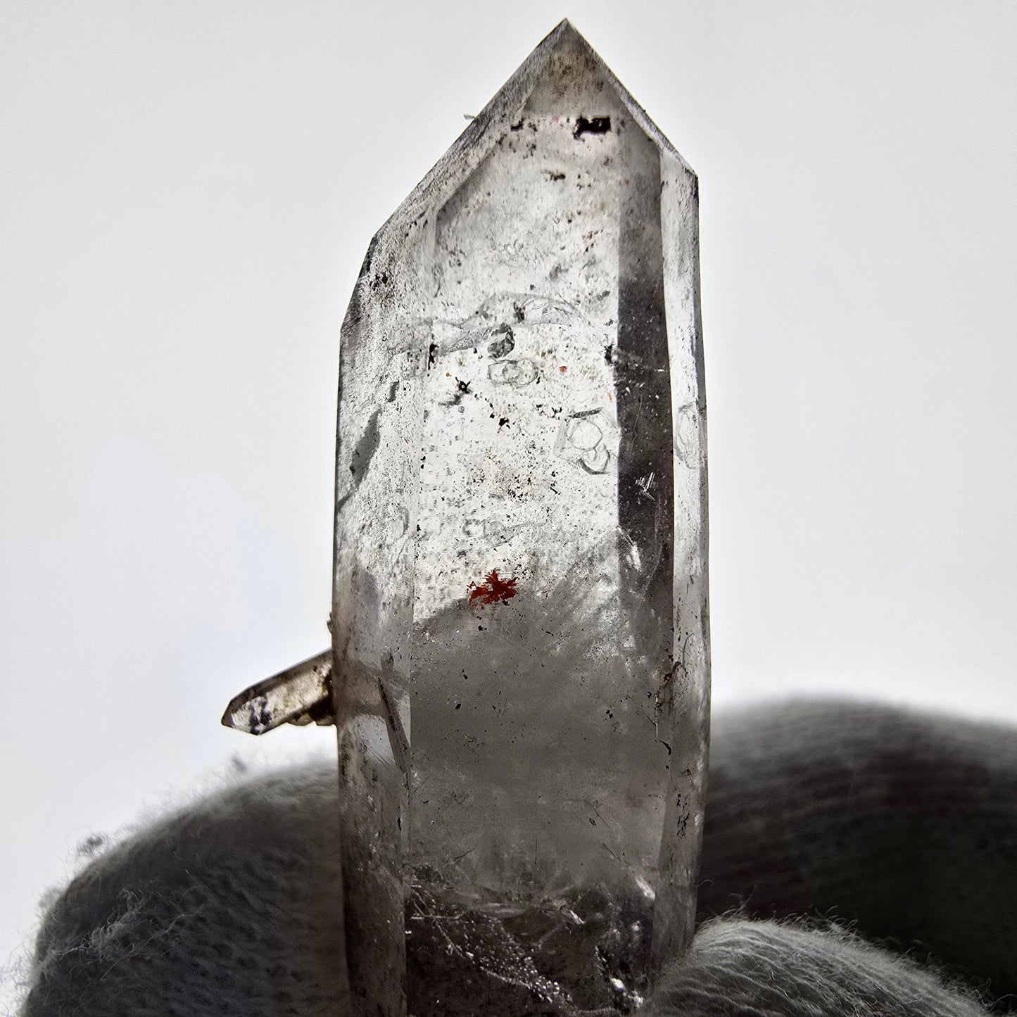 Sceptre de poche Saint-Valentin en quartz fumé fantôme squelette, Namibie 60 x 18 x 14 mm