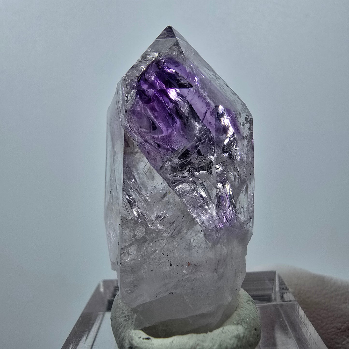 Améthyste fantôme, mine d'hématite Point Streep, Goboboseb, Namibie, 39 x 19 x 16 mm