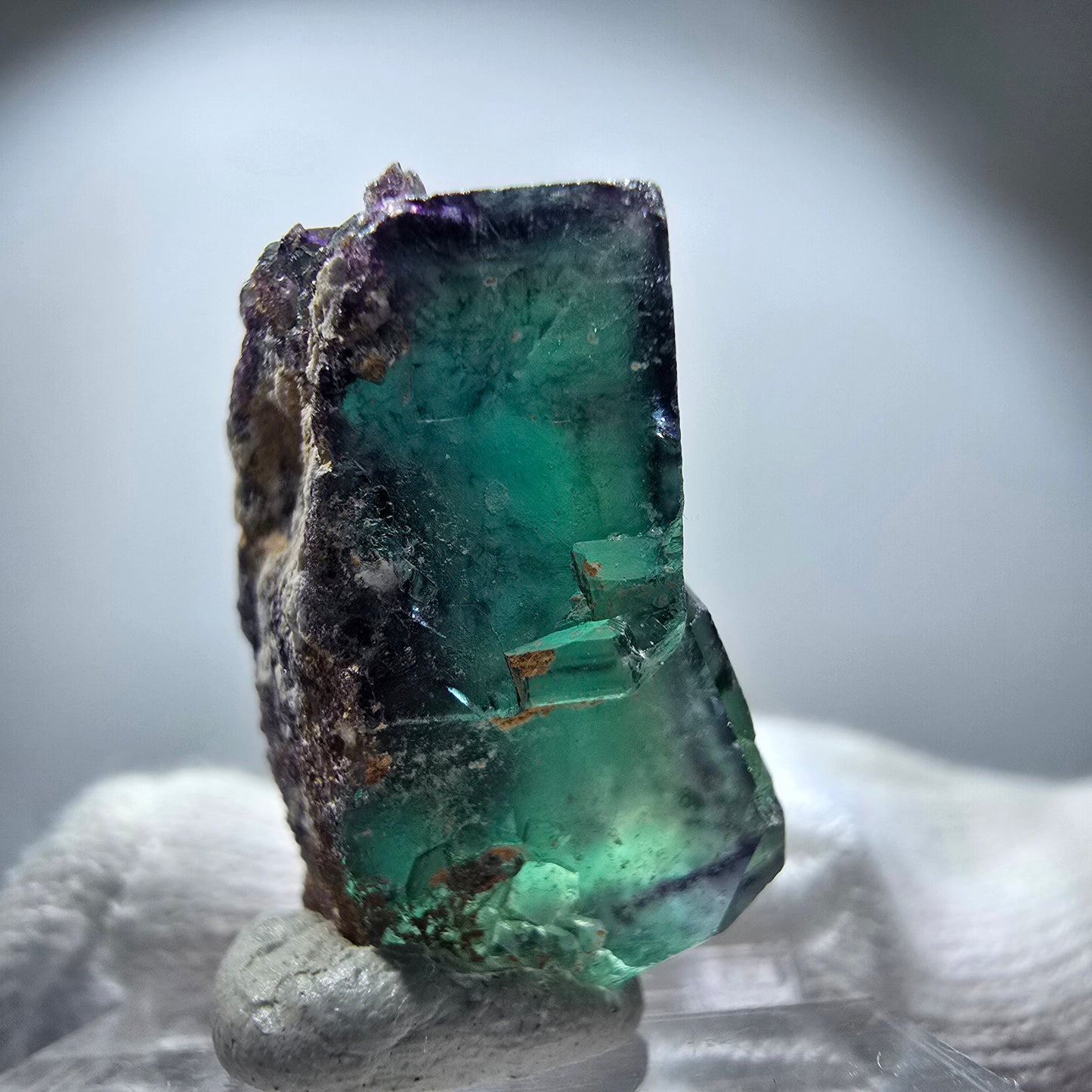 Spécimen rare de cube de fluorite fantôme, vert zonal et violet, Okorusu, Namibie, 29 x 27 x 17 mm