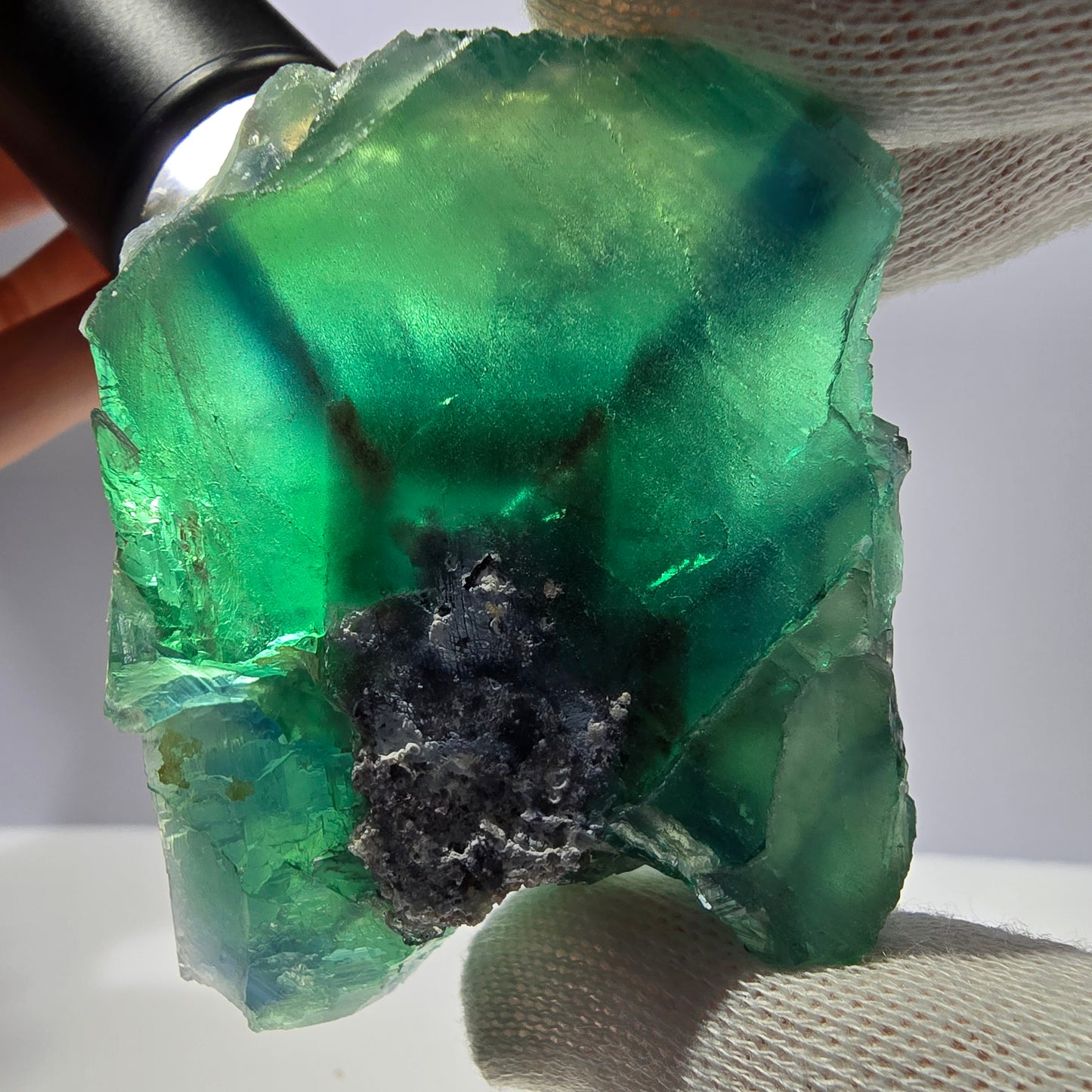 Rare spécimen de cube de fluorite fantôme, parqueté vert Okorusu, Namibie, 63 x 55 x 41 mm