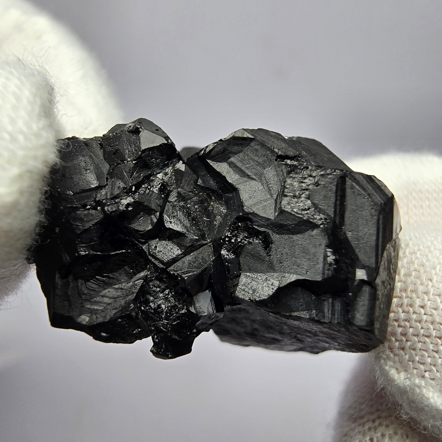 Schörl Turmalin mit Hyalit Stufe schwarz glänzend Erongo, Namibia 27*18*17mm