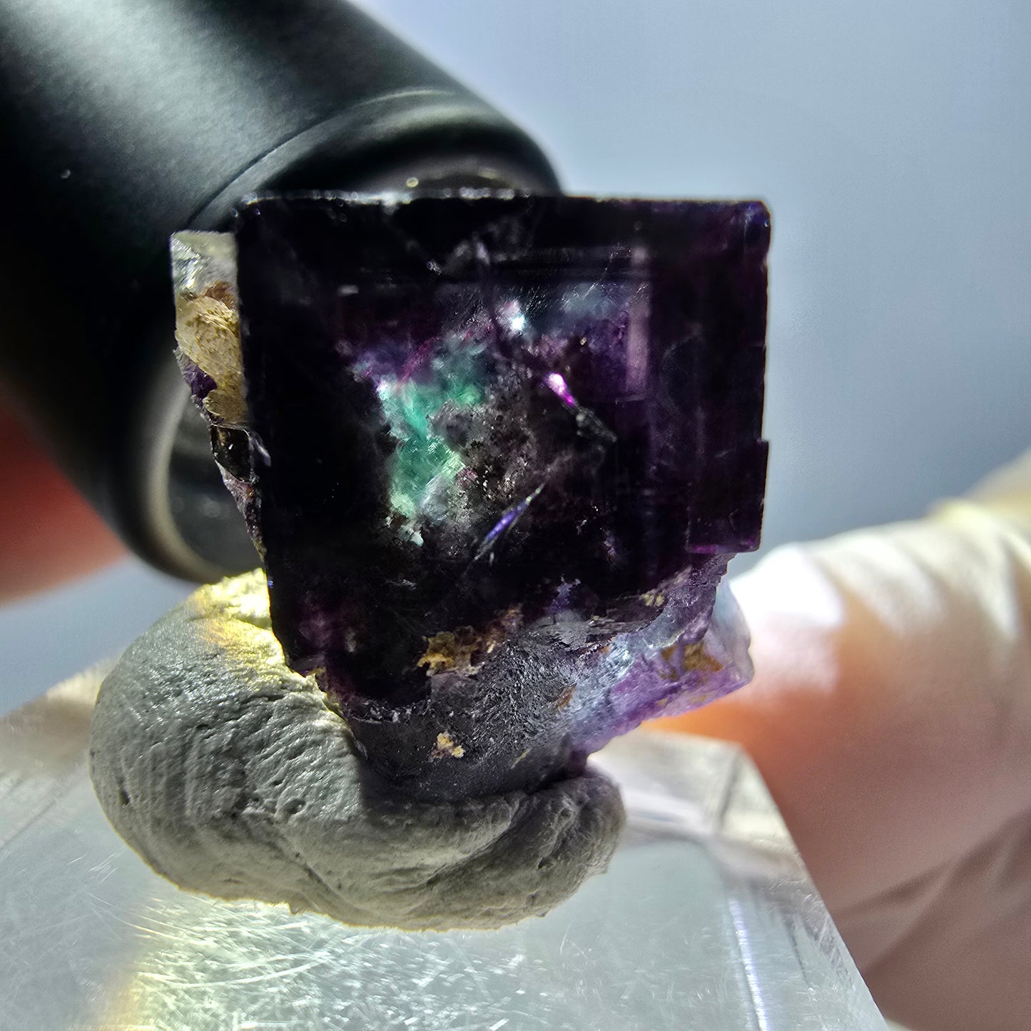 Spécimen de cube de fluorite fantôme, parqueté vert violet Okorusu, Namibie 20 x 20 x 16 mm
