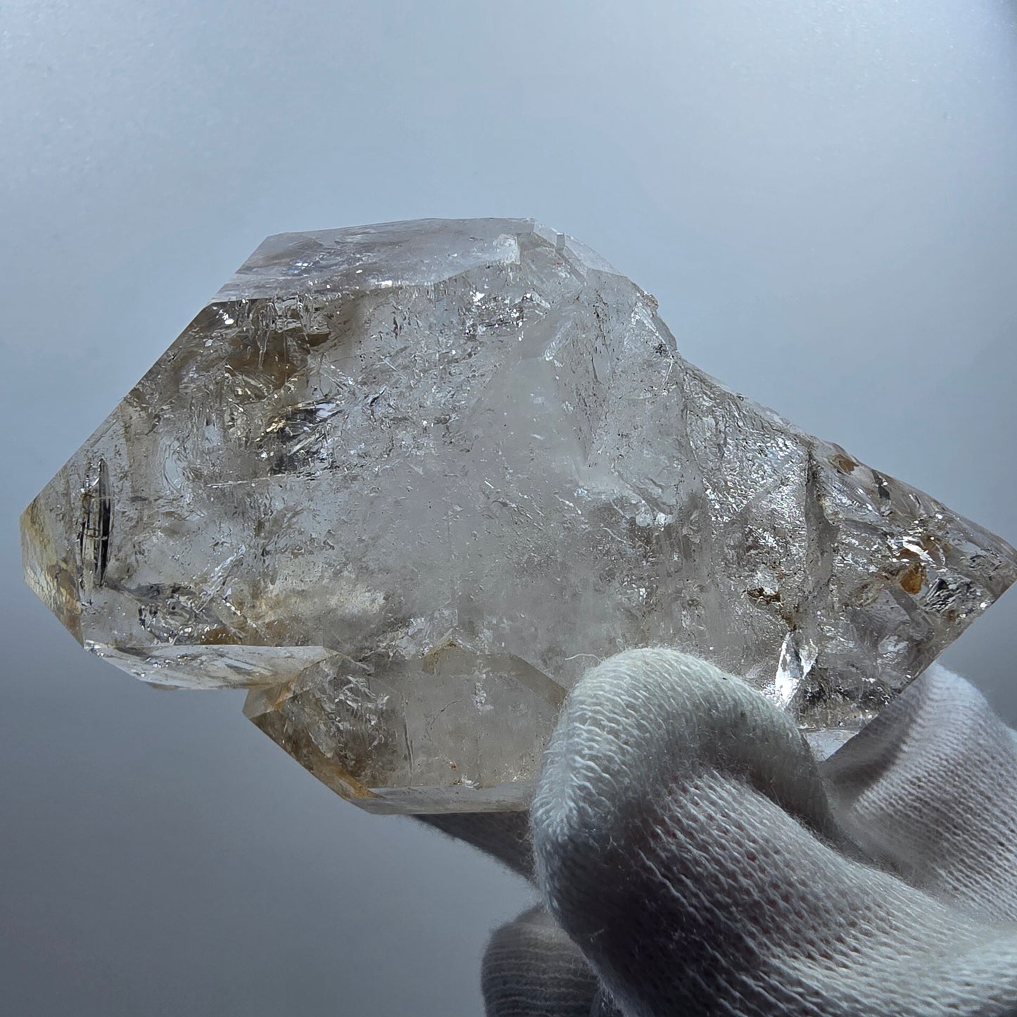 Sceptre DT Enhydro Squelette Quartz Fumé 1x Gobobos de Poche Bulle Valentine. Namibie 88 x 51 x 27 mm