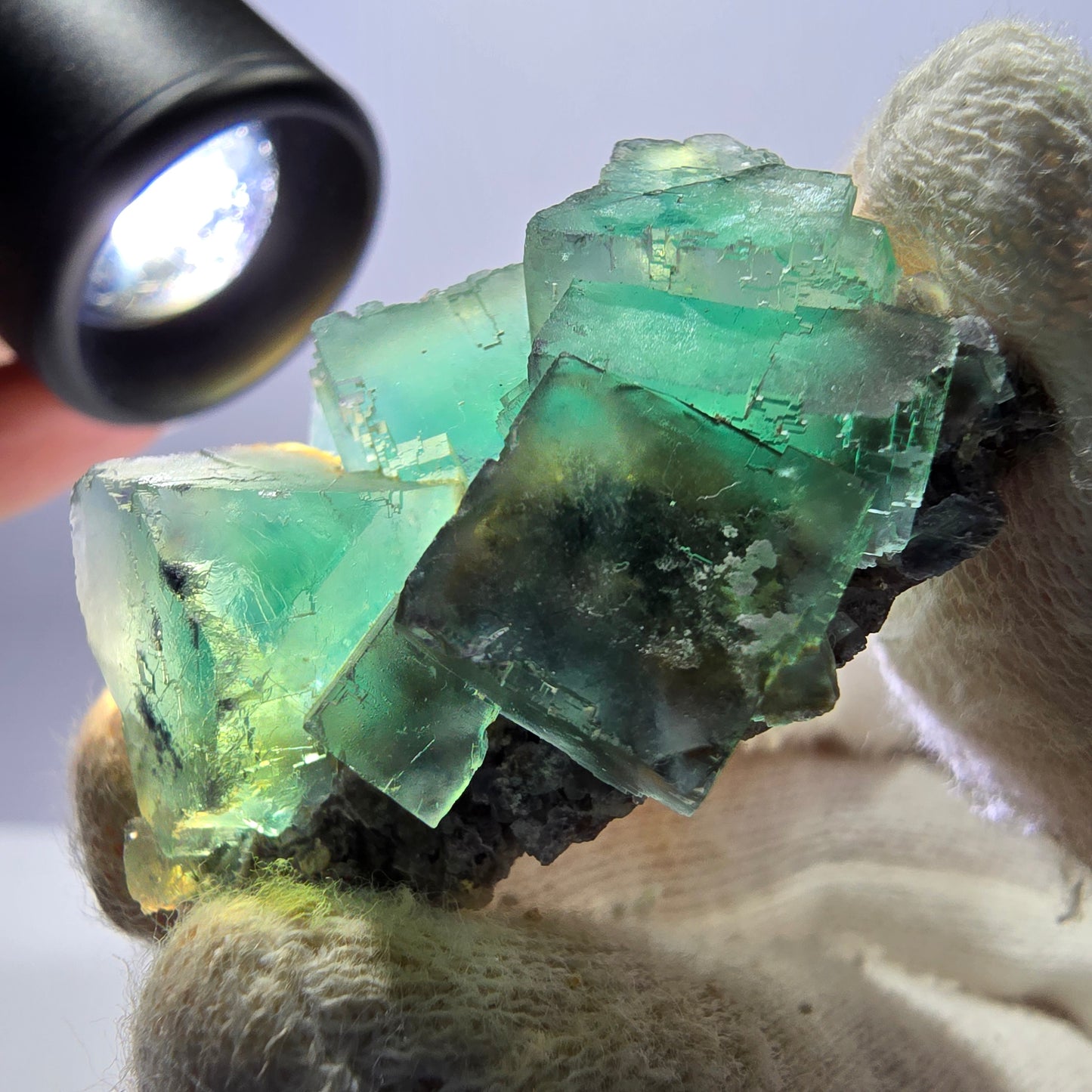 Rare spécimen de cube de fluorite fantôme, parqueté vert Okorusu, Namibie, 39 x 33 x 23 mm