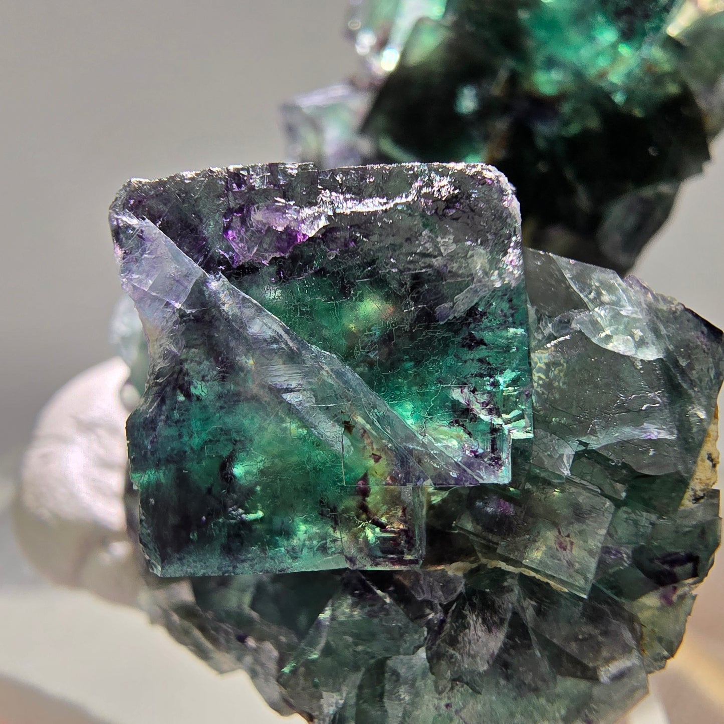 Seltene Phantom Fluorit Würfel Stufe grün lila zonar Okorusu, Namibia 57*49*26mm