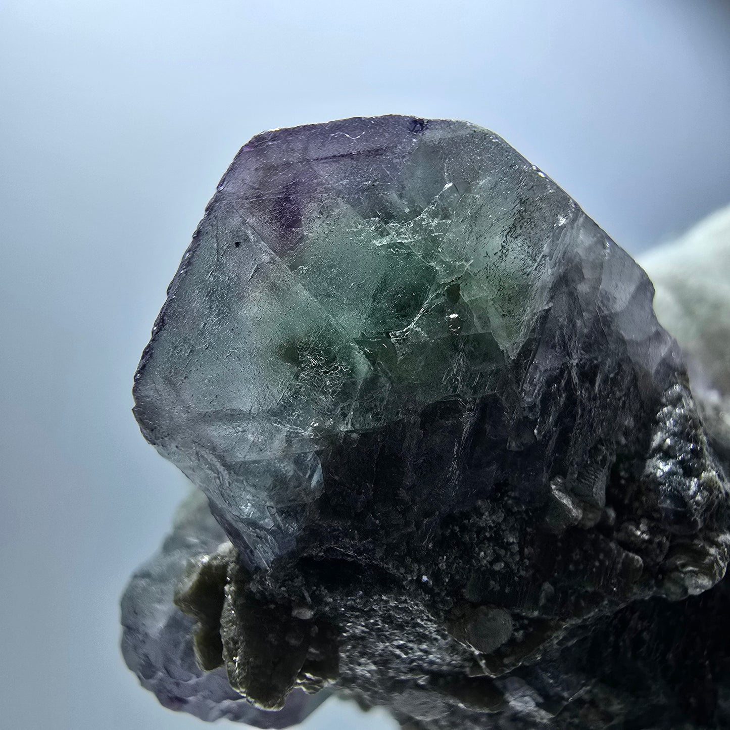 Fluorite fantôme zonale Schörl Tourmaline Muscovite Hyalite Erongo, Namibie 83*45*47mm