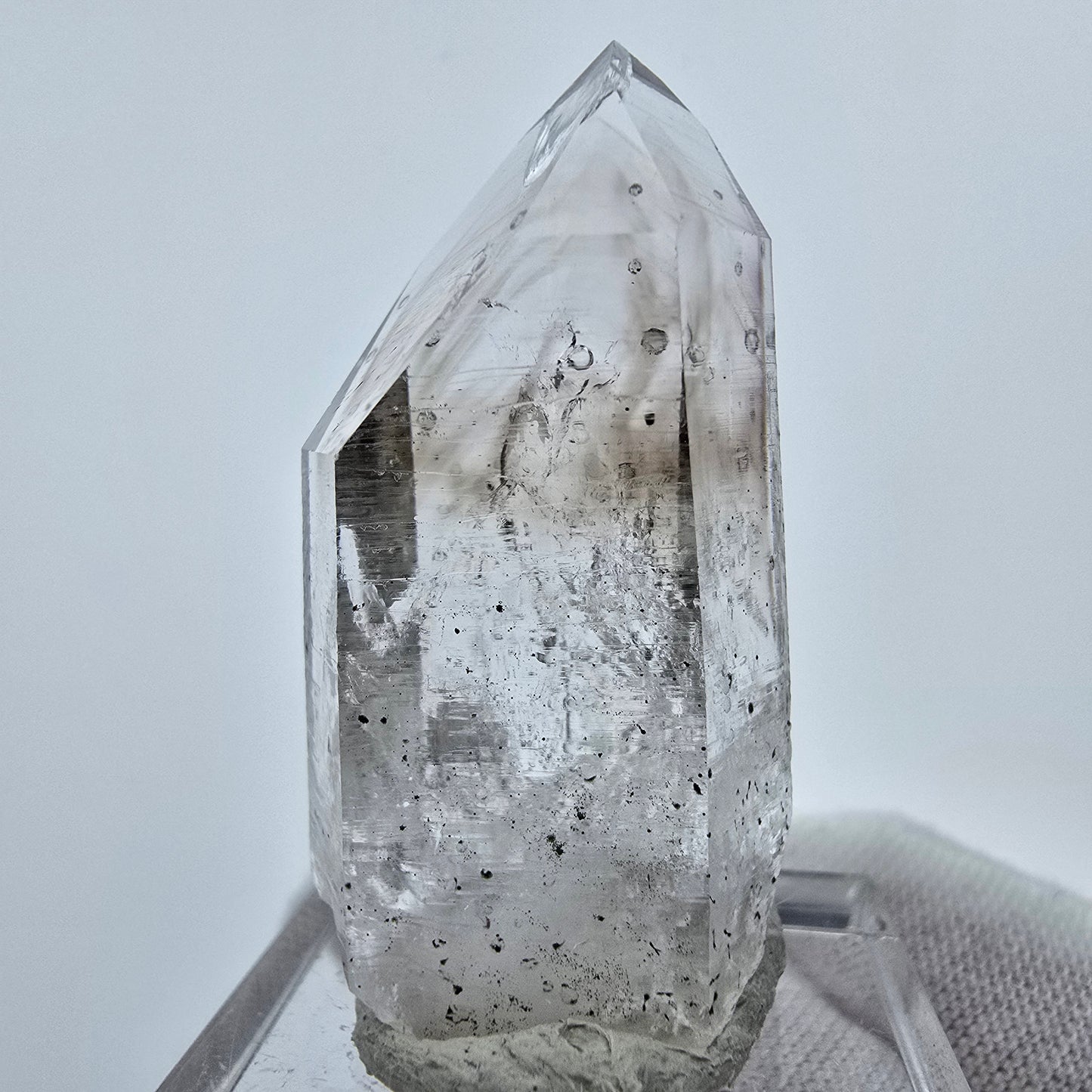 Enhydro Phantom Quarz, Analcim 2x Blase Streep Mine Goboboseb Namibia 40*20*13mm