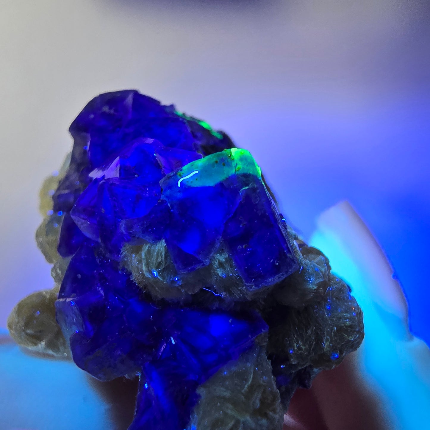 Cubes de fluorite fantôme colorés, hyalite, spécimen de muscovite, Erongo, Namibie, 42 x 39 x 28 mm