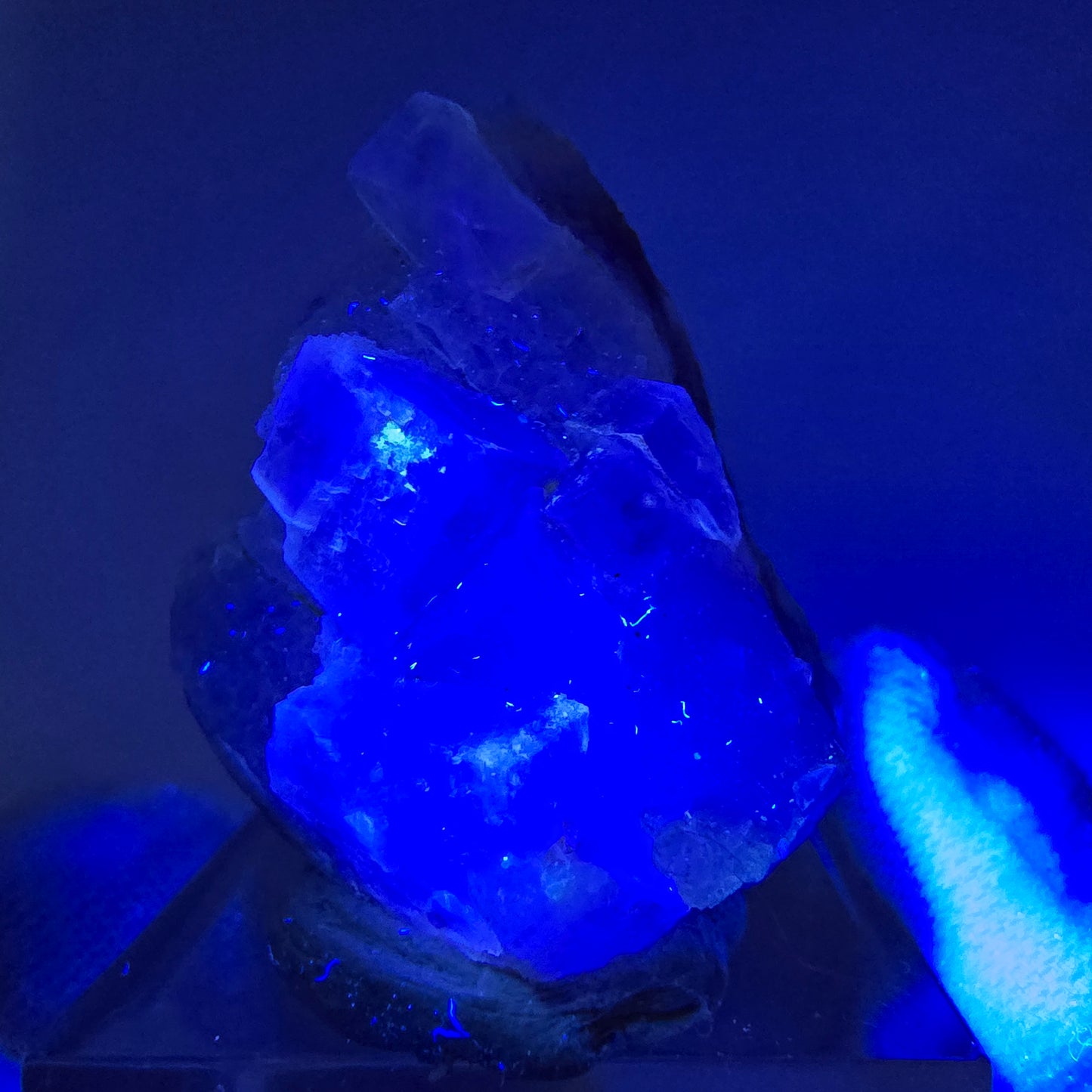 Seltene UV Phantom Fluorit Würfel Stufe lila weiß Brandberg, Namibia 28*22*12mm