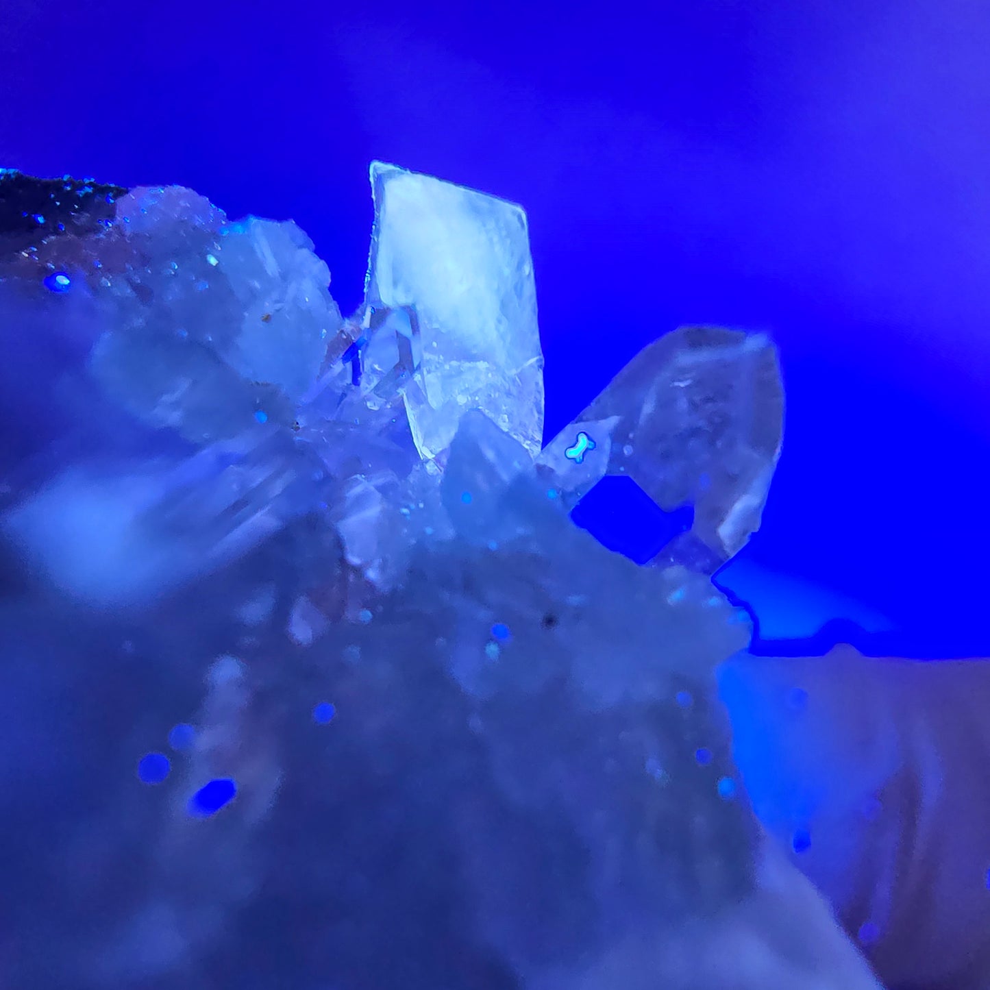 Spécimen de quartz clair, de préhnite et de calcite Streep Mine, Goboboseb, Namibie 37*29*17 mm