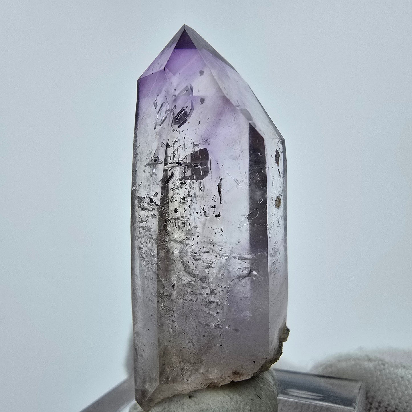Cristal d'améthyste fantôme transparent Goboboseb, Namibie 41*15*11mm Collection