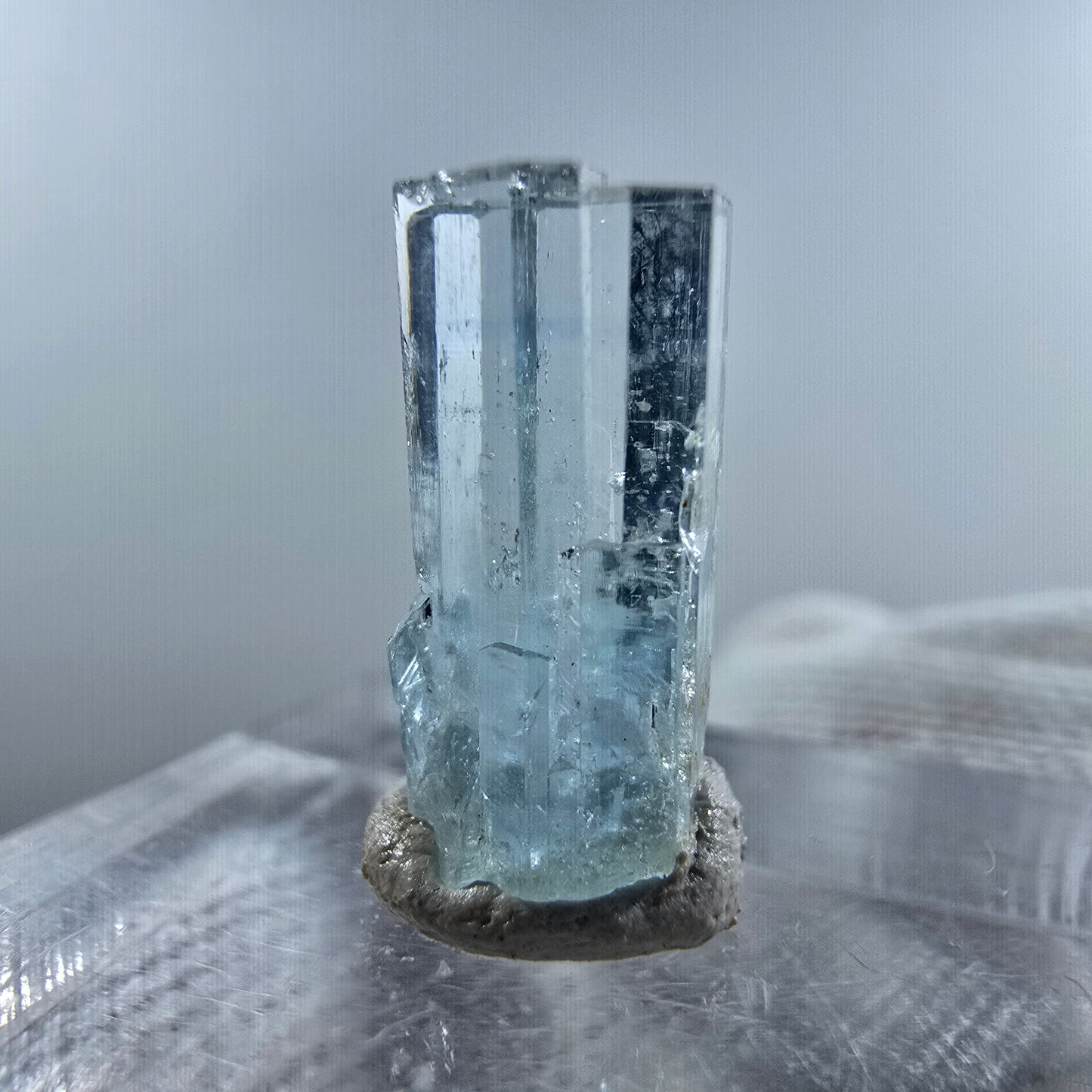 Cristal d'aigue-marine X clair rare Erongo, Namibie 15*7*7mm