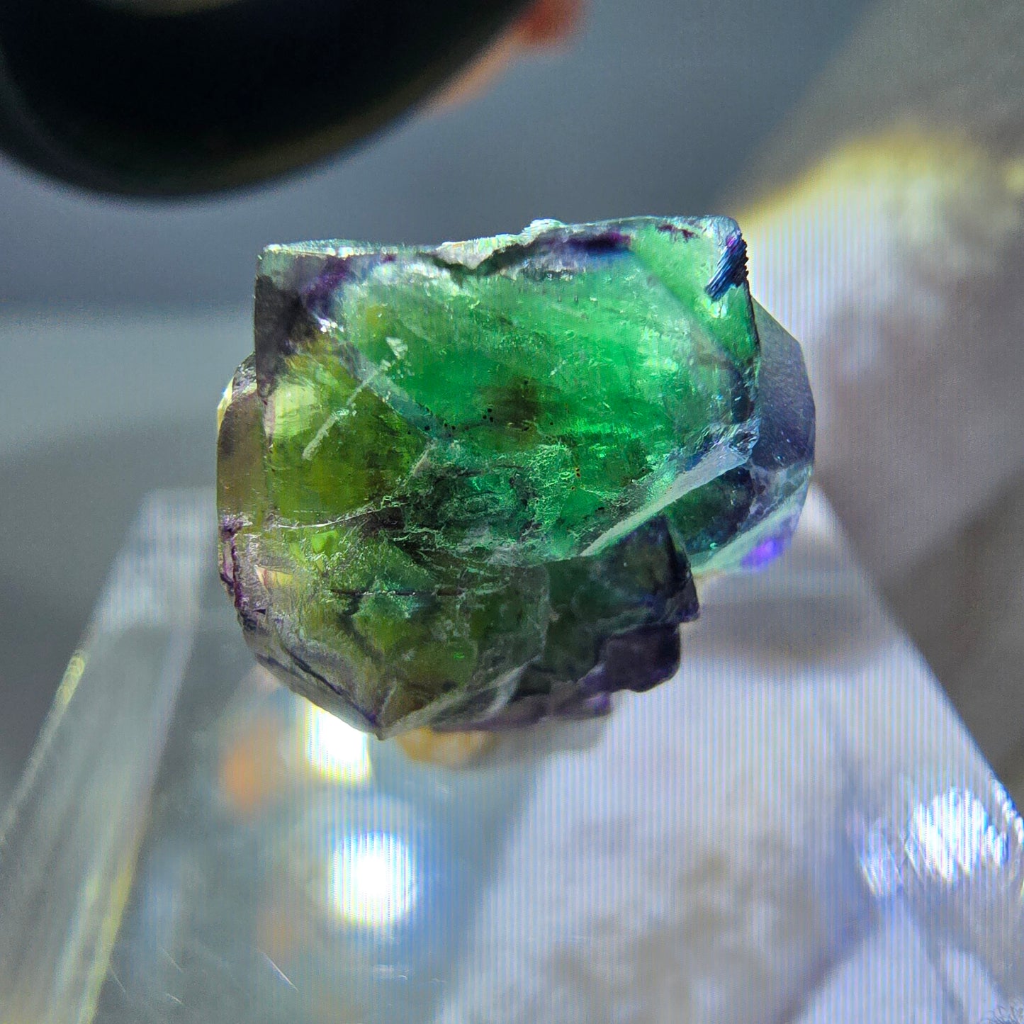Cube de fluorite fantôme, spécimen de muscovite, Erongo, Namibie, 18 x 14 x 10 mm