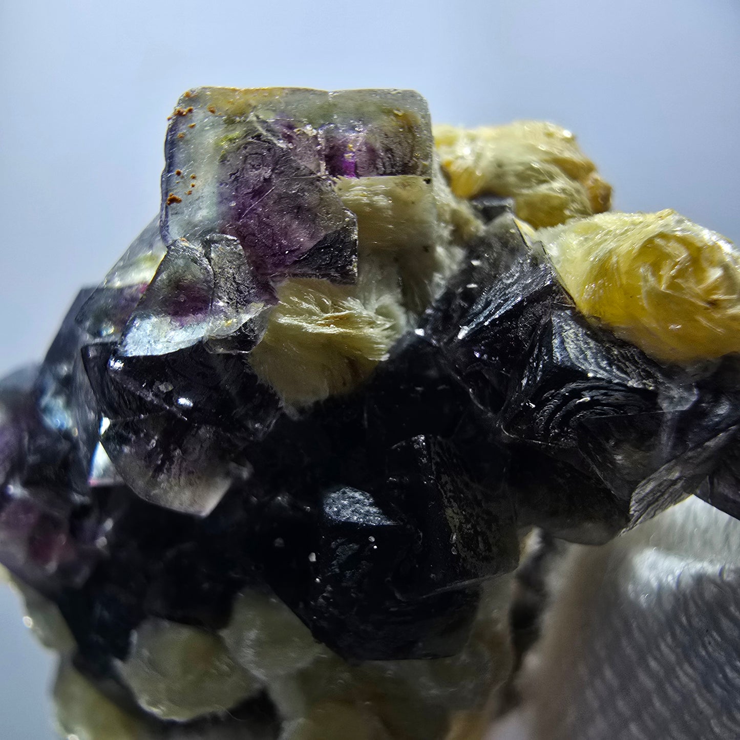 Cubes de fluorite fantôme colorés, hyalite, spécimen de muscovite, Erongo, Namibie, 42 x 39 x 28 mm