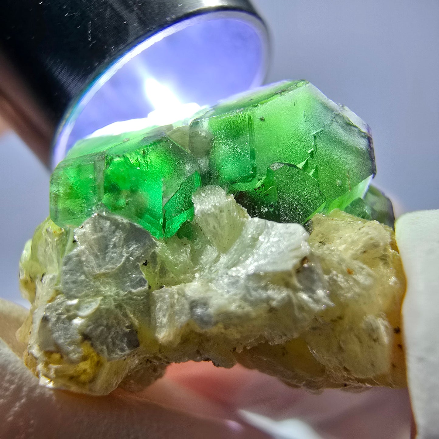 Cube hexagonal de fluorite fantôme, spécimen de muscovite, Erongo, Namibie, 24 x 20 x 19 mm