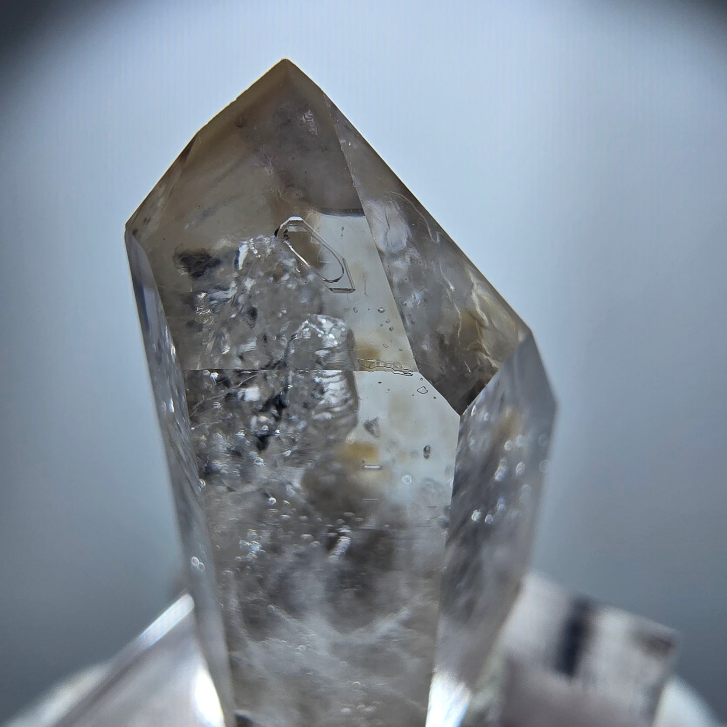 Enhydro Phantom Rauchquarz Spitze, 1x Blase Goboboseb, Namibia 35*19*14mm