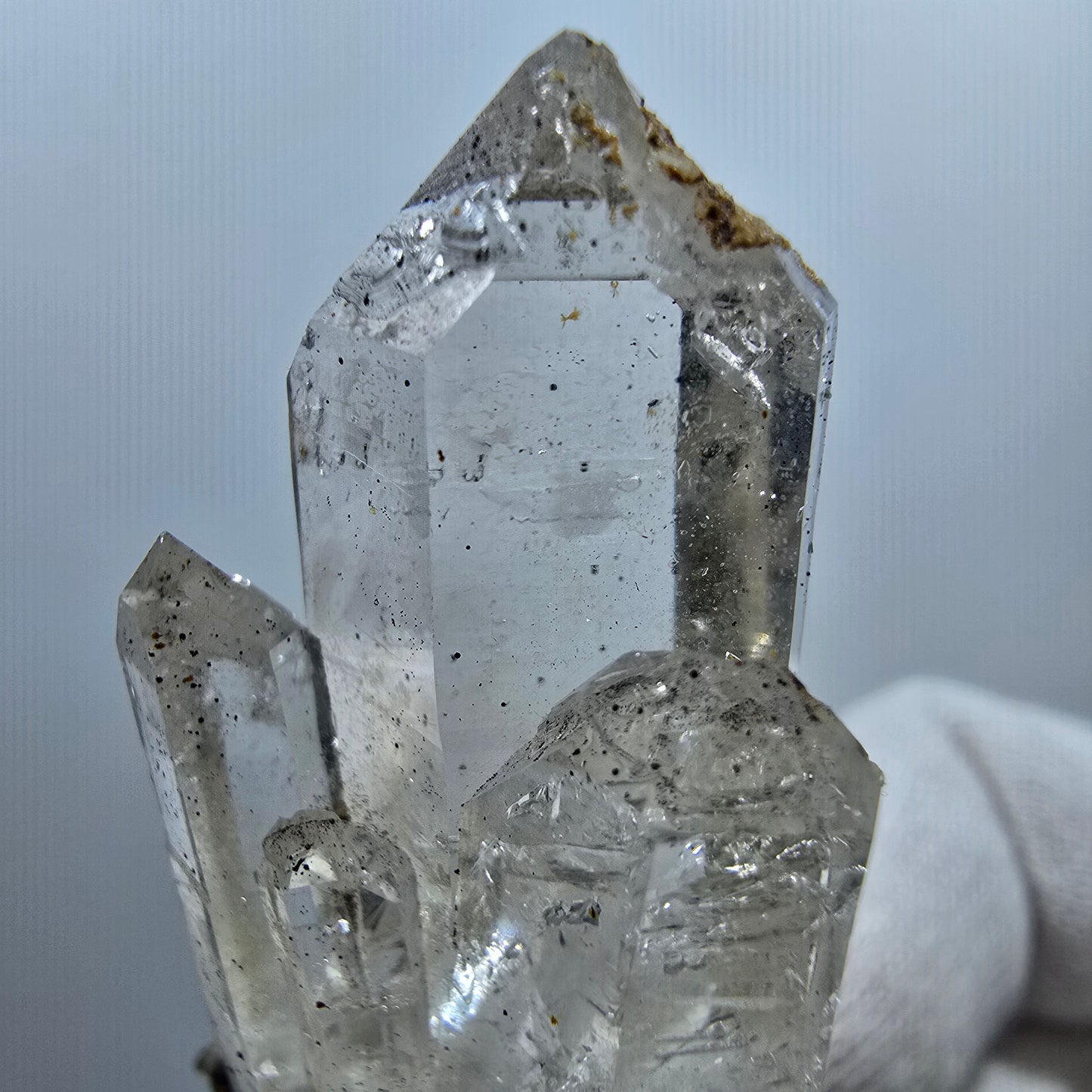 Sceptre DT en quartz fumé fantôme, calcite UV Valentine Pocket Goboboseb Namibie 60 x 26 x 25 mm