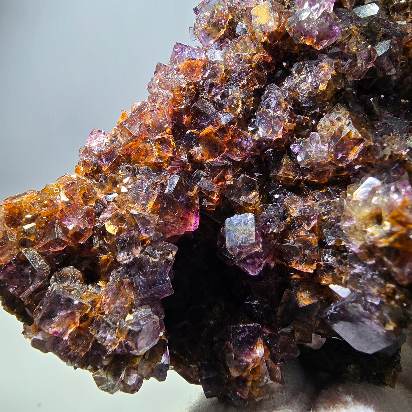 Grand spécimen de cube de fluorite fantôme, vert, jaune, violet, Okorusu, Namibie, 110 x 66 x 50 mm