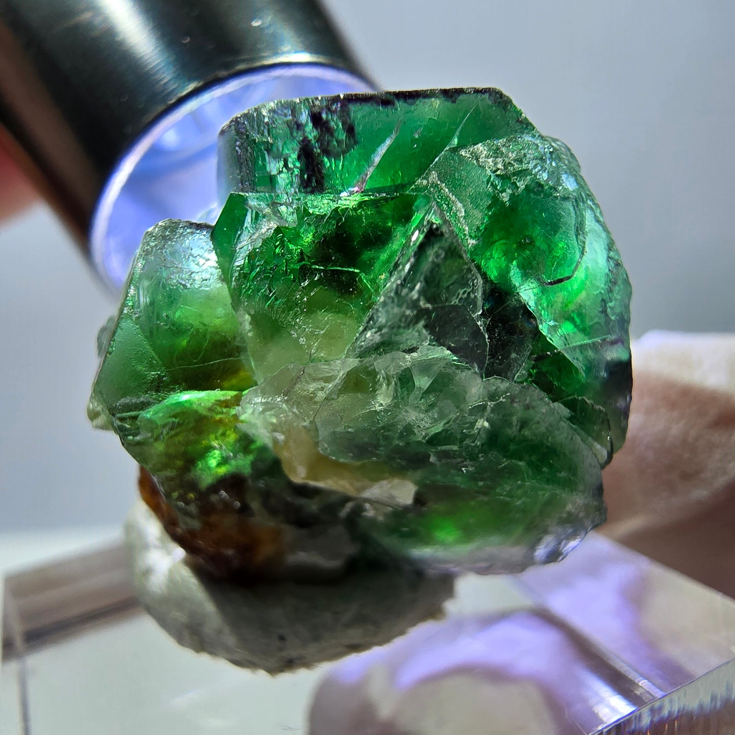 Cube de fluorite fantôme, zonal, spécimen de muscovite, Erongo, Namibie, 21 x 20 x 19 mm