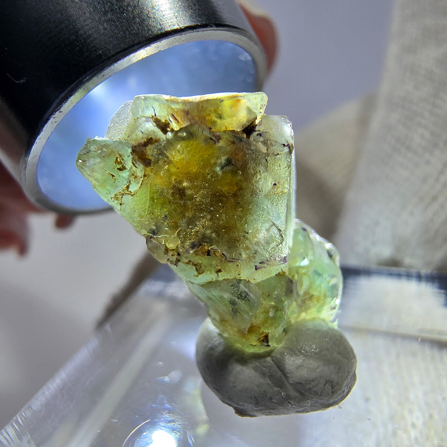 Cube de fluorite fantôme, spécimen de muscovite, Erongo, Namibie, 18 x 14 x 9 mm