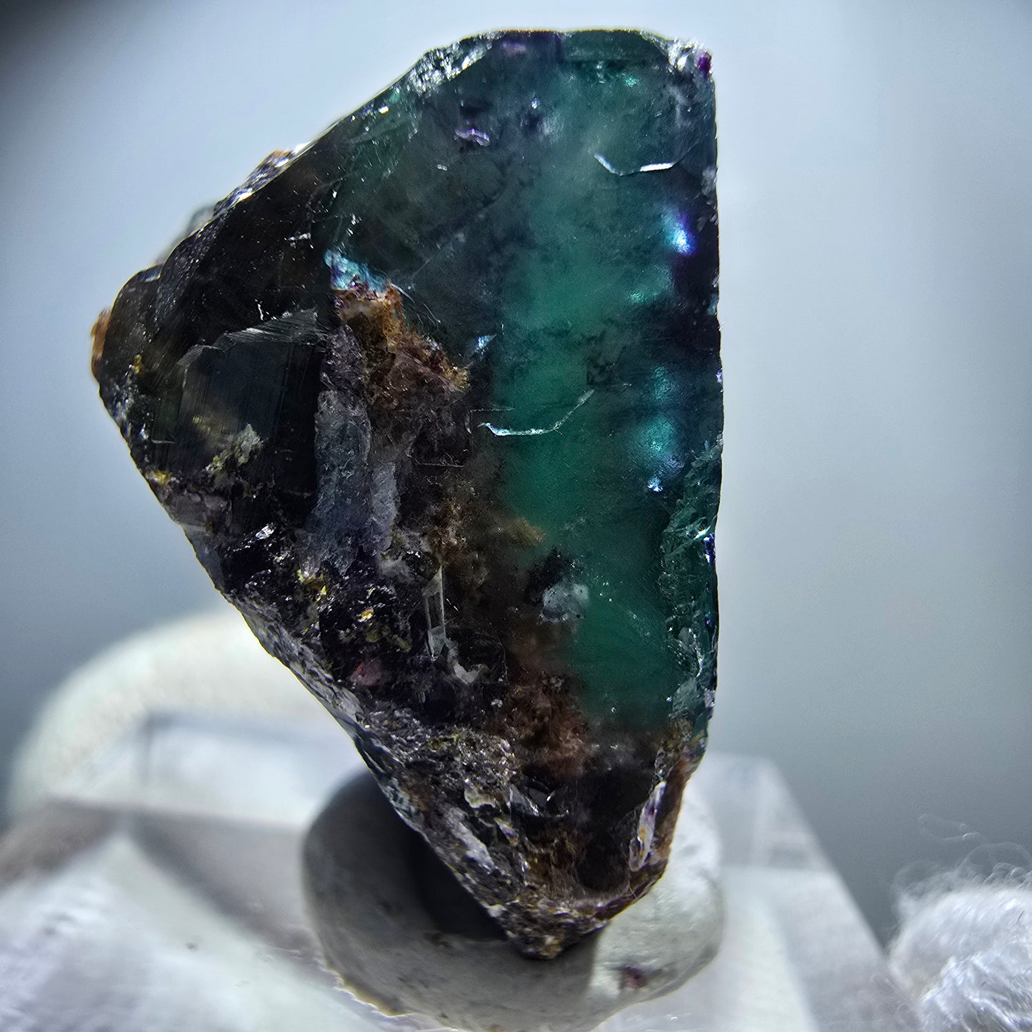 Spécimen rare de cube de fluorite fantôme zonal vert violet Okorusu, Namibie 29*25*16mm