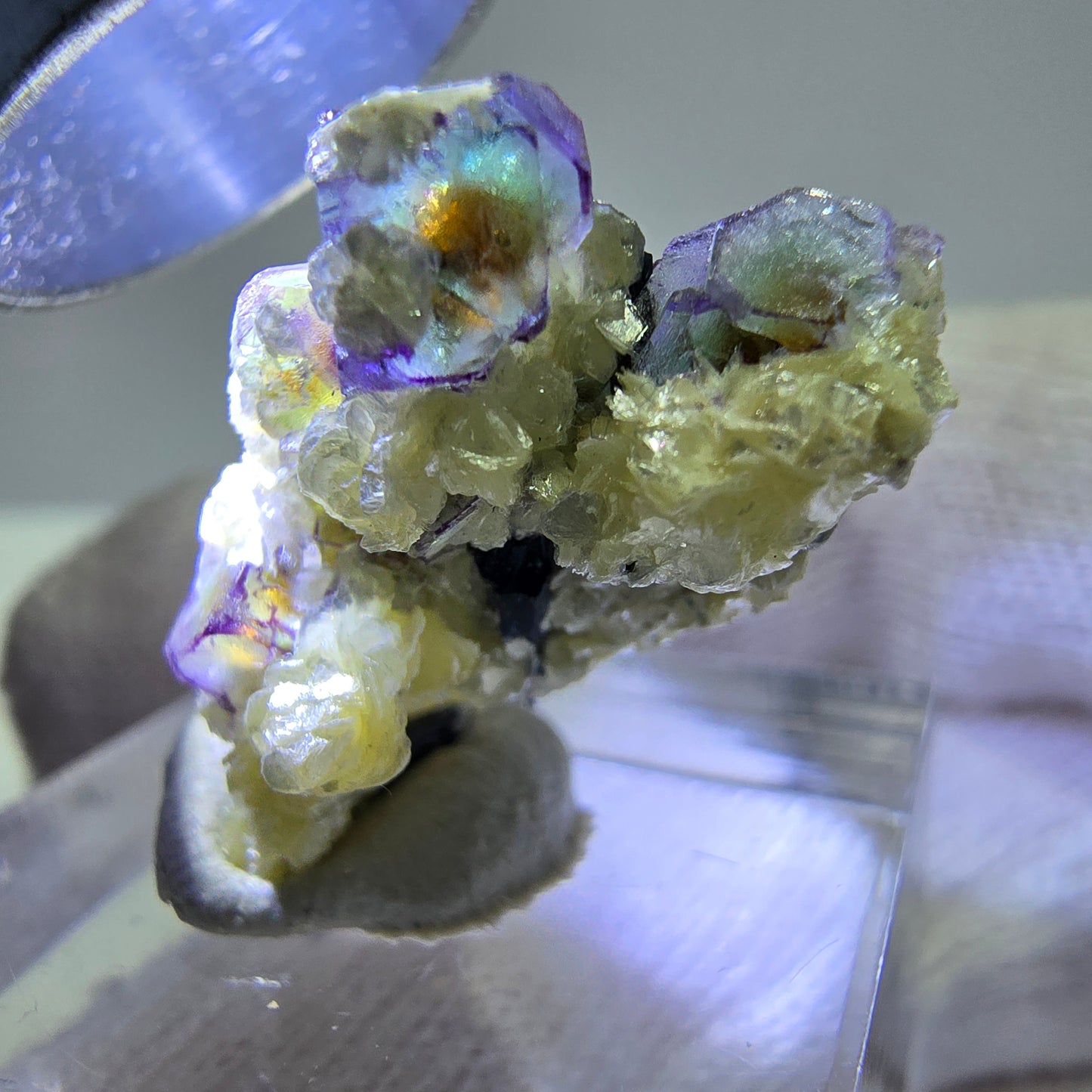 Cubes de fluorite fantôme colorés, muscovite, tourmaline Schorl, hyalite Erongo, Namibie 23 x 15 x 16 mm