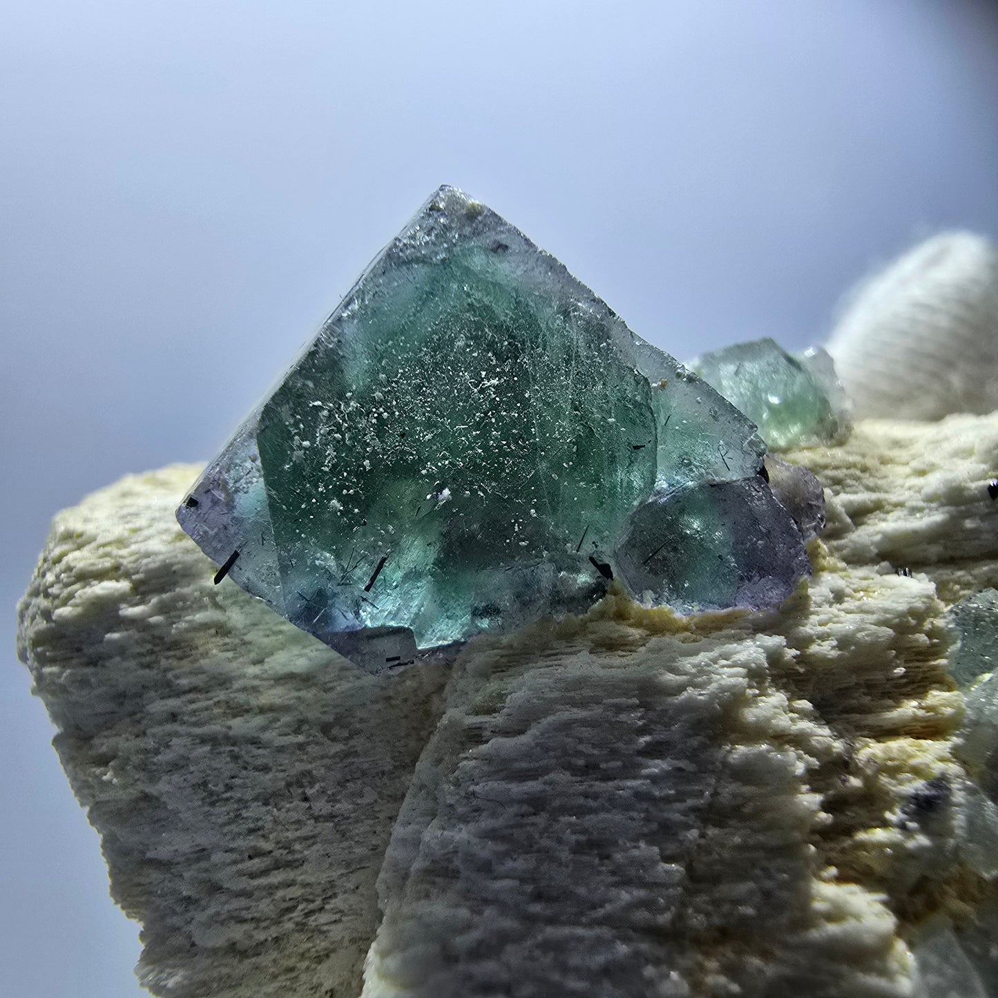 Phantom Fluorit Würfel zonal, Orthoklas, Schörl Turmalin Erongo, Namibia 77*52*30mm